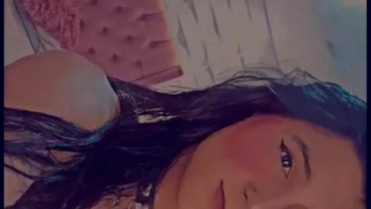 kisses - vídeo de la modelo de cam mhelissaw