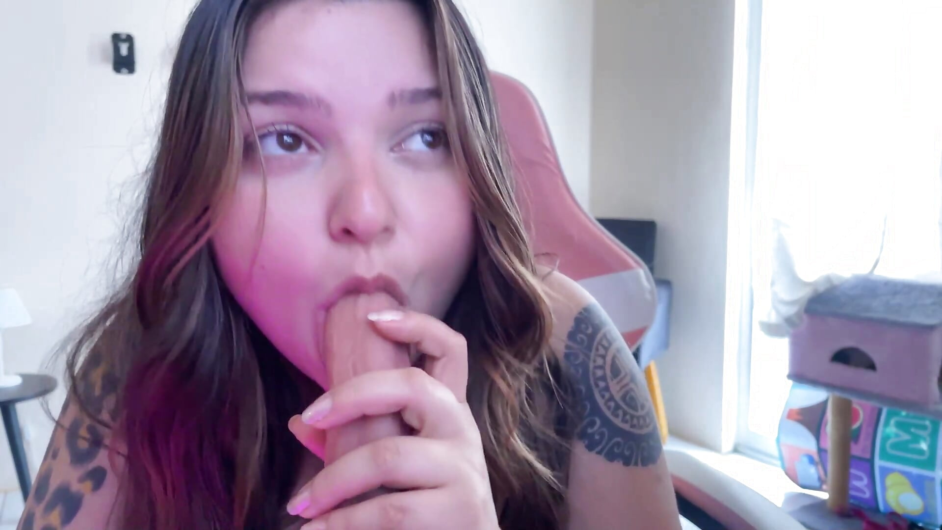 cum on my mouth please – video od webkamerové modelky SweetFoxEyes_