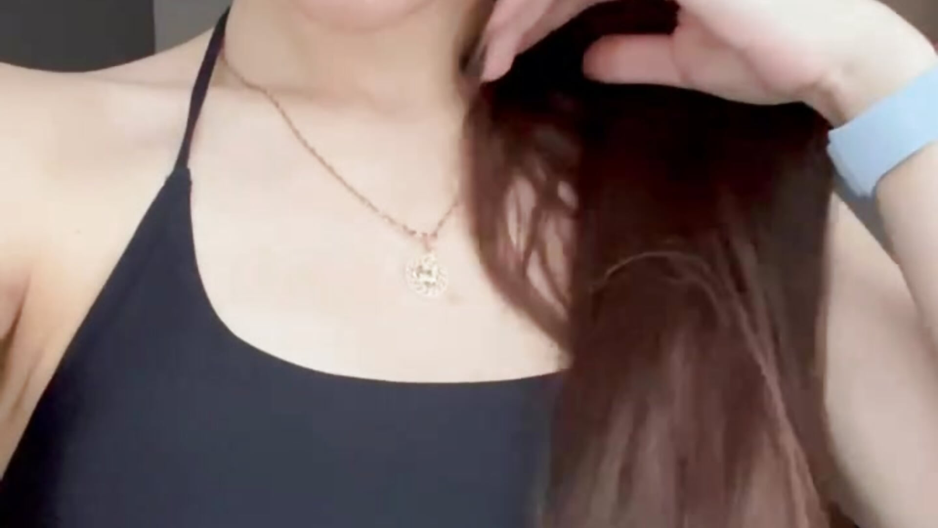 Its Me - video by marrycolins cam model