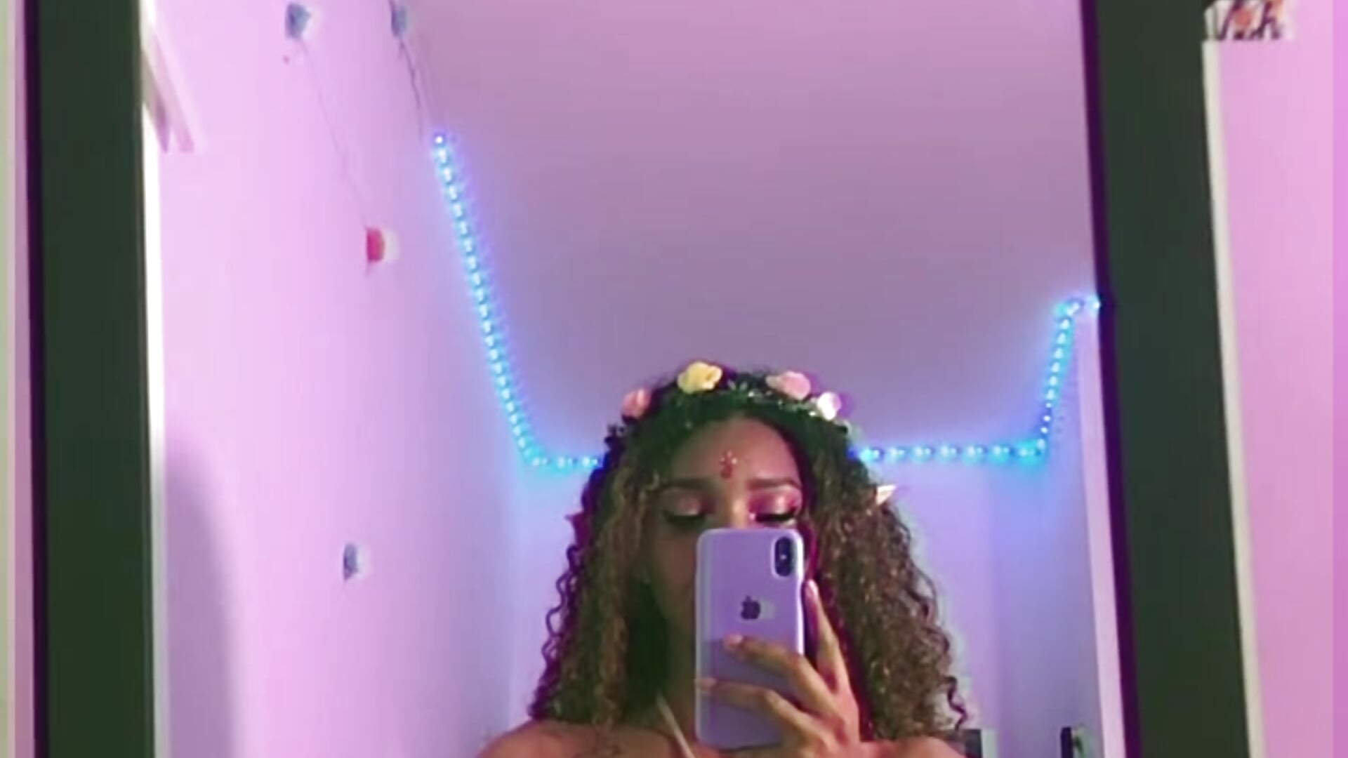 51b36ae21cfe4e538905cc40183726a7 - video by sensitive_brunette cam model