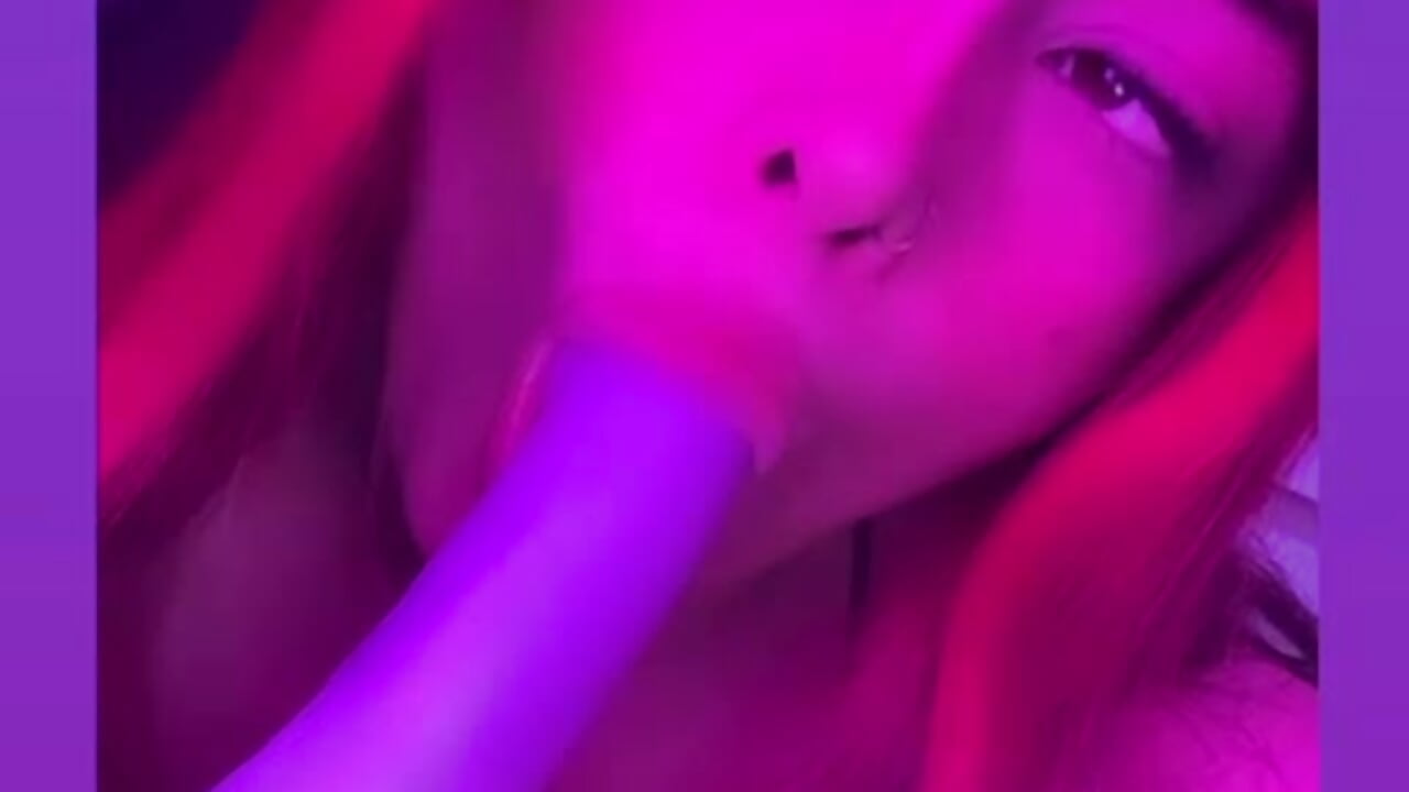 make me suck cock - Vídeo de Sofiia-Rubb, modelo de vídeos