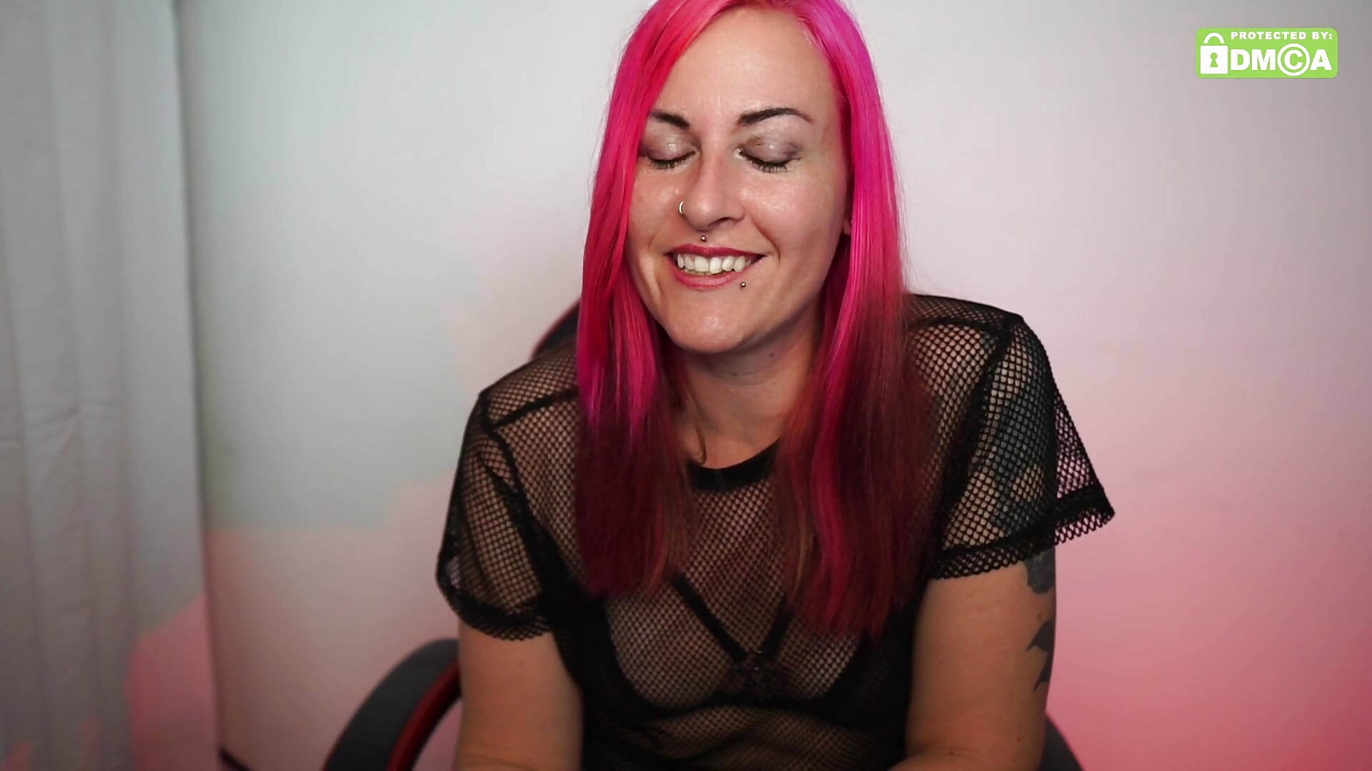 Live Cuckold Story Teaser – video od webkamerové modelky gennyrock