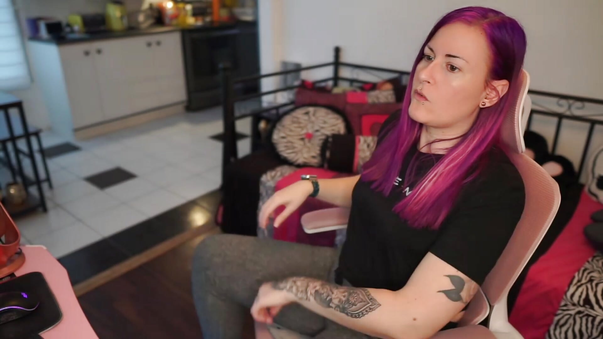 Teal Undies – video od webkamerové modelky gennyrock