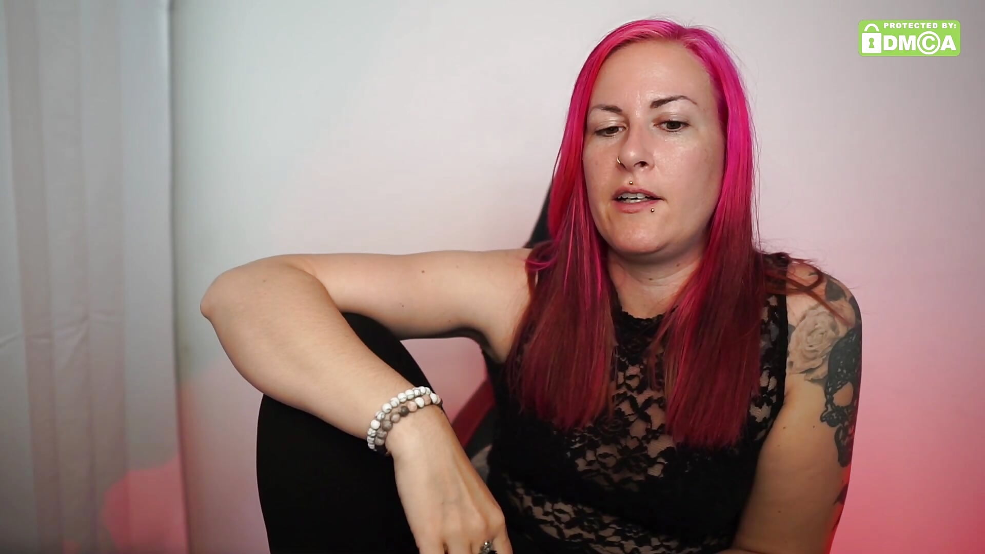 Femdom Instructions – video od webkamerové modelky gennyrock