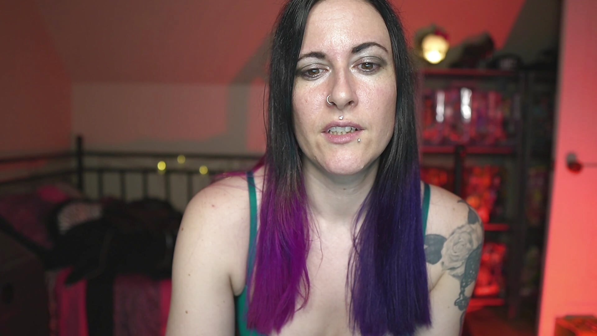 SPH and Ruined Orgasm – video od webkamerové modelky gennyrock