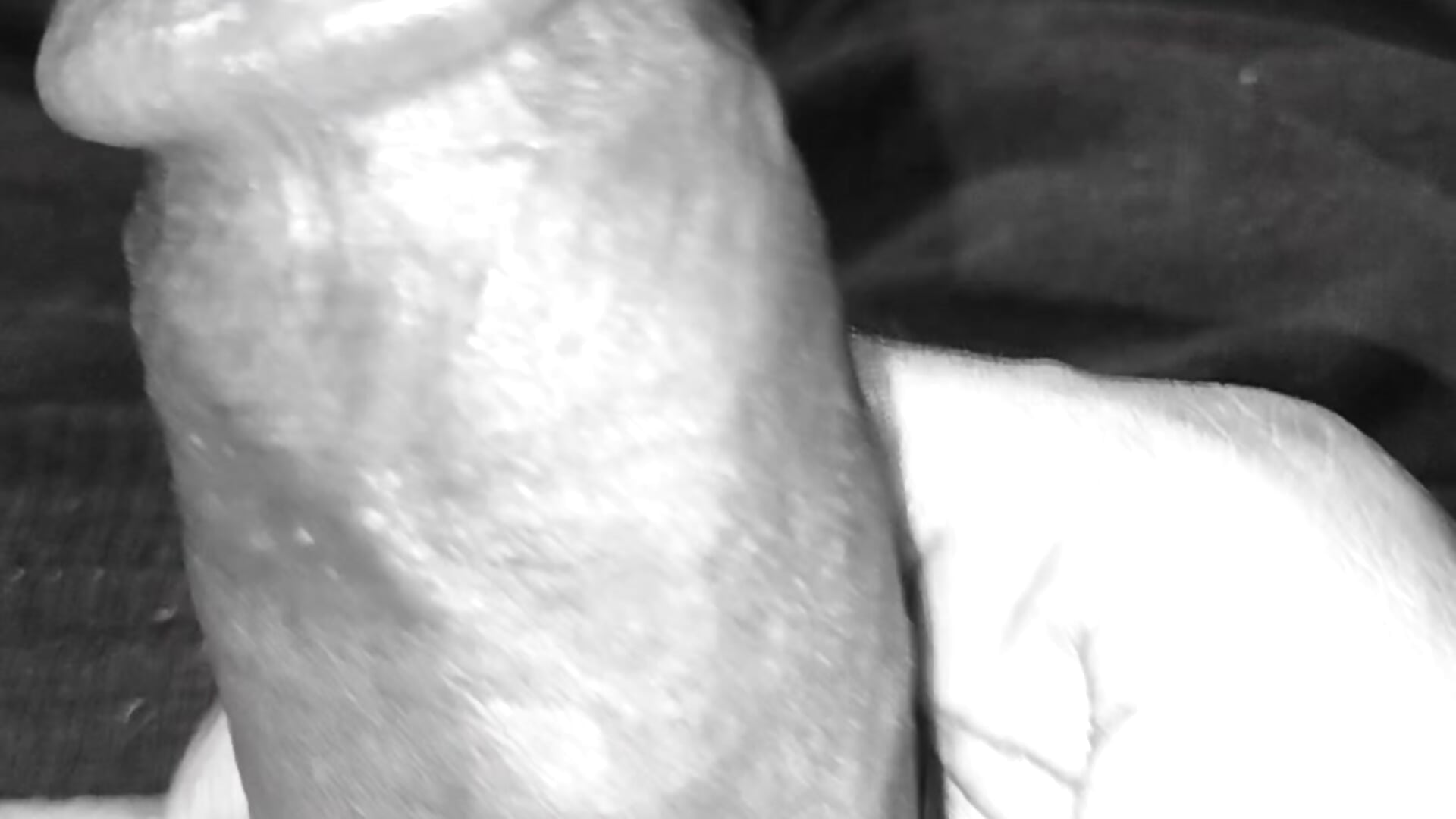 Ejaculation of semen into the head of the penis 42429 – video modela na kameri BadBoySmoker7070