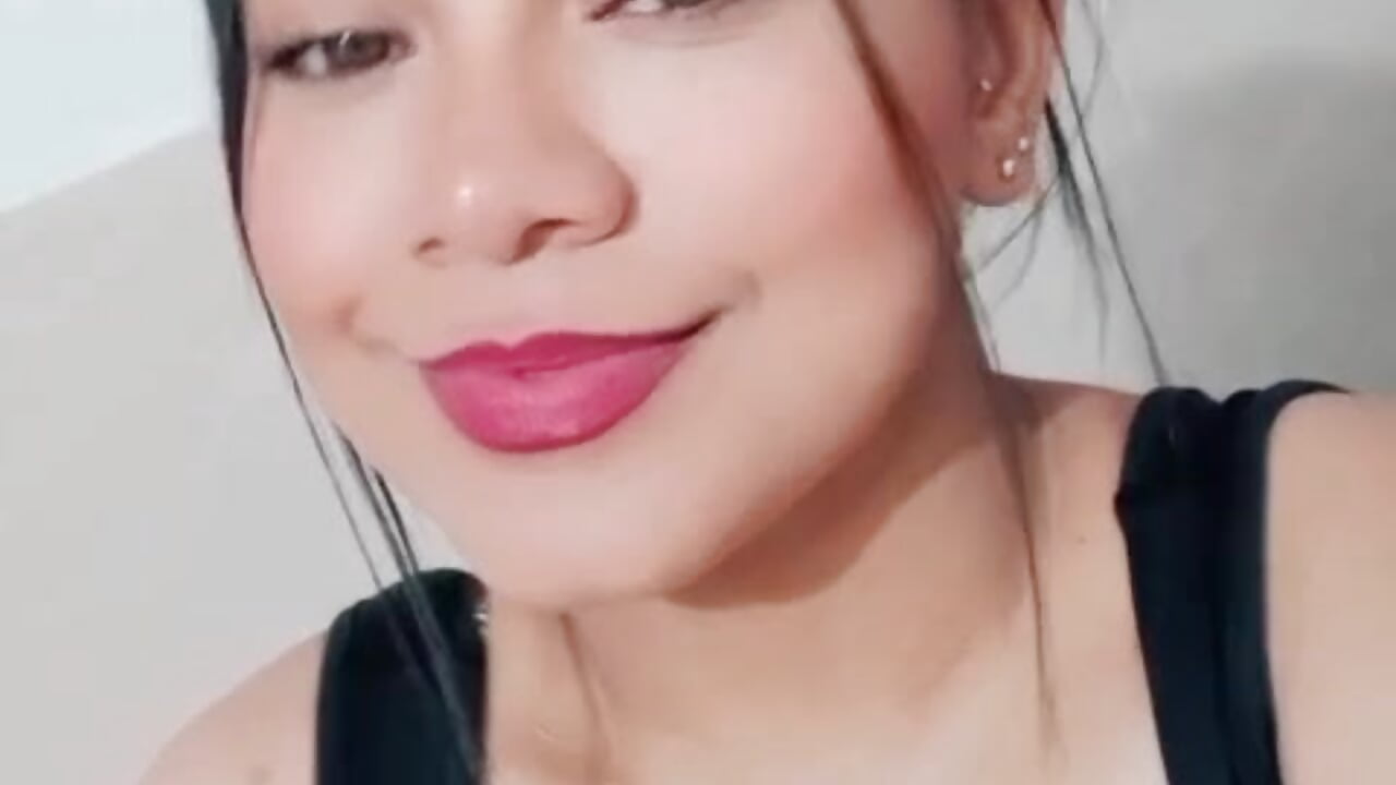 ur princess 👸🏻 - video by keyla_scott_ cam model