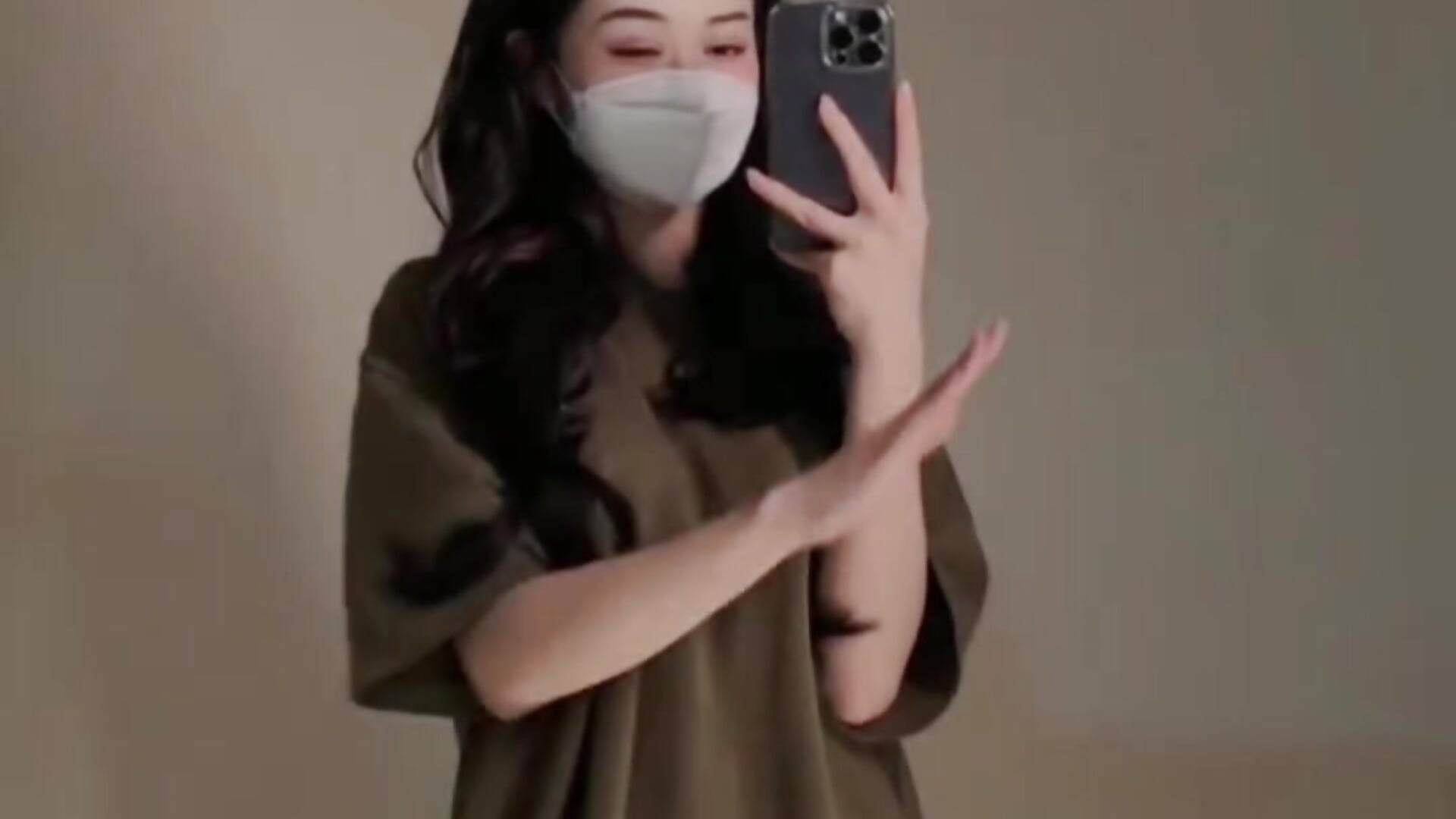 黑丝变装视频 - Ellie-Baby 캠 모델의 동영상