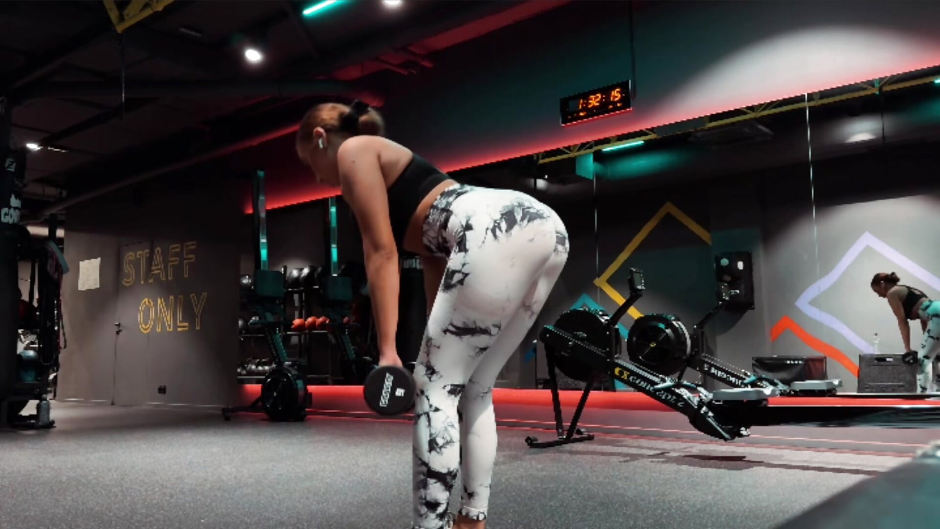 GYM GIRL – видео вебкам-модели CardiSweetBaby