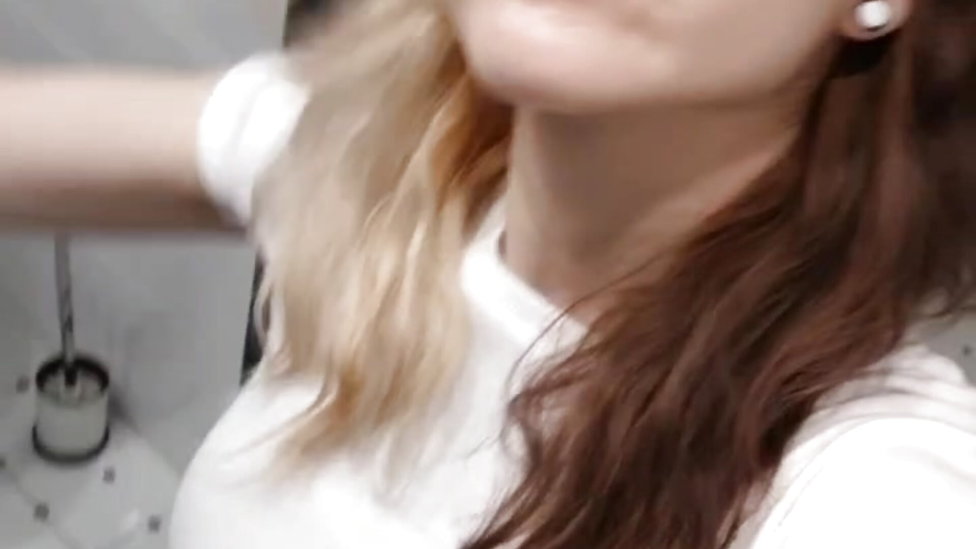 Dat piercing - video by CoralineWind cam model