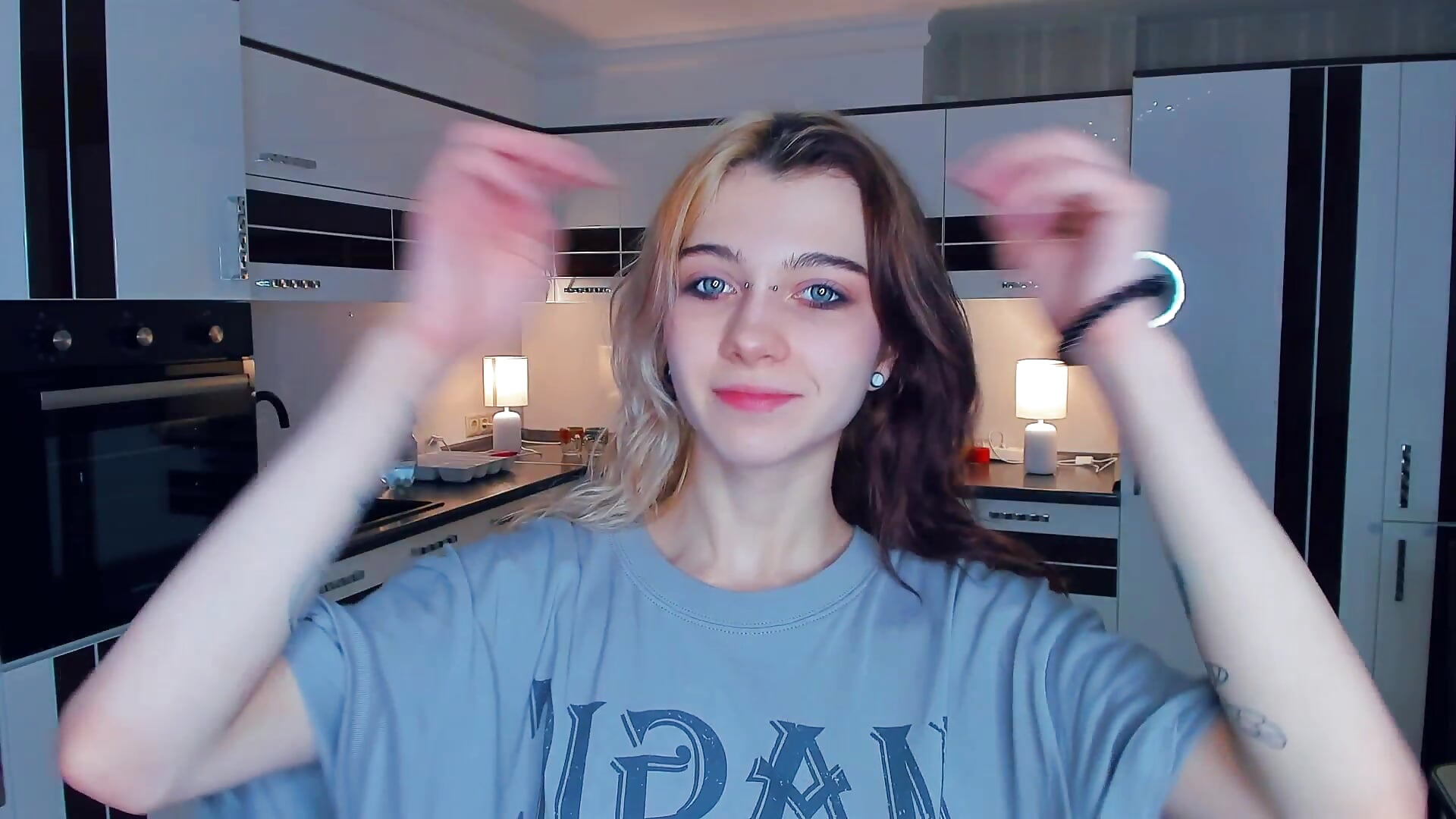 Let's play peek-a-boo - video by CoralineWind cam model