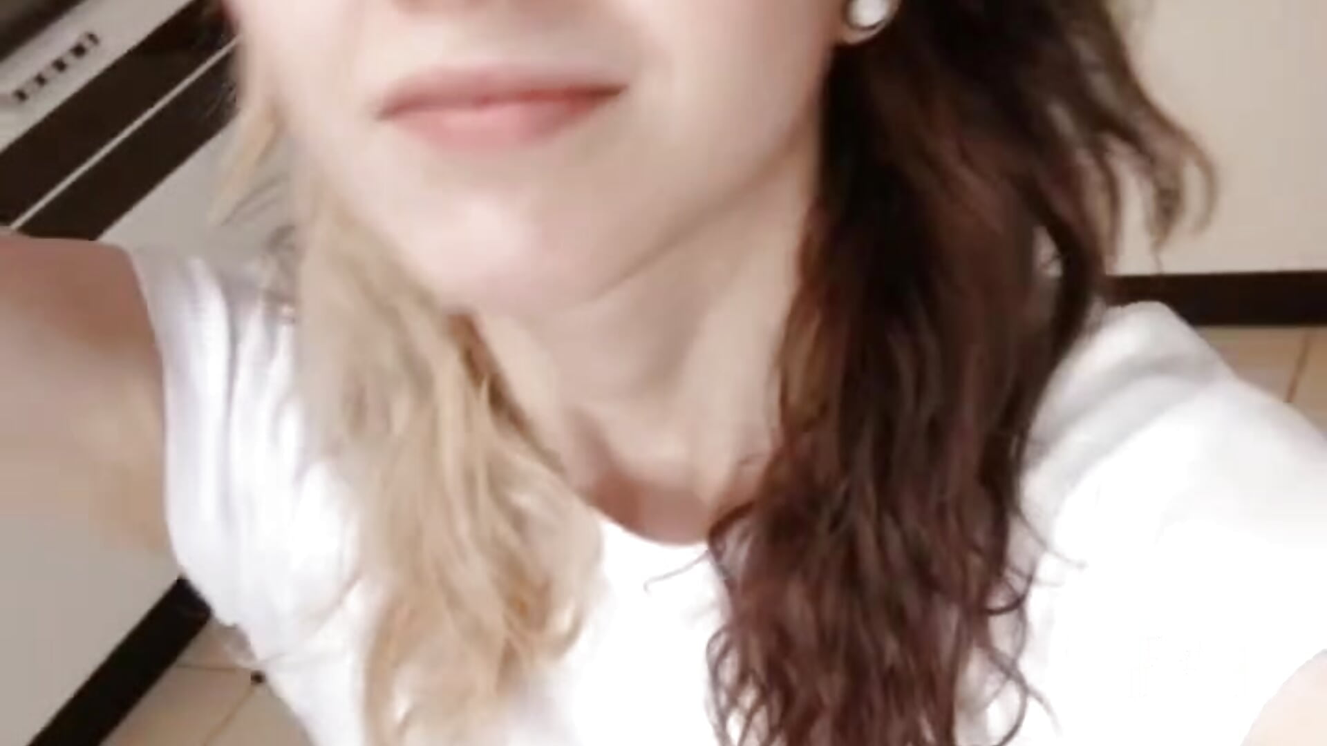 Cutella - video by CoralineWind cam model