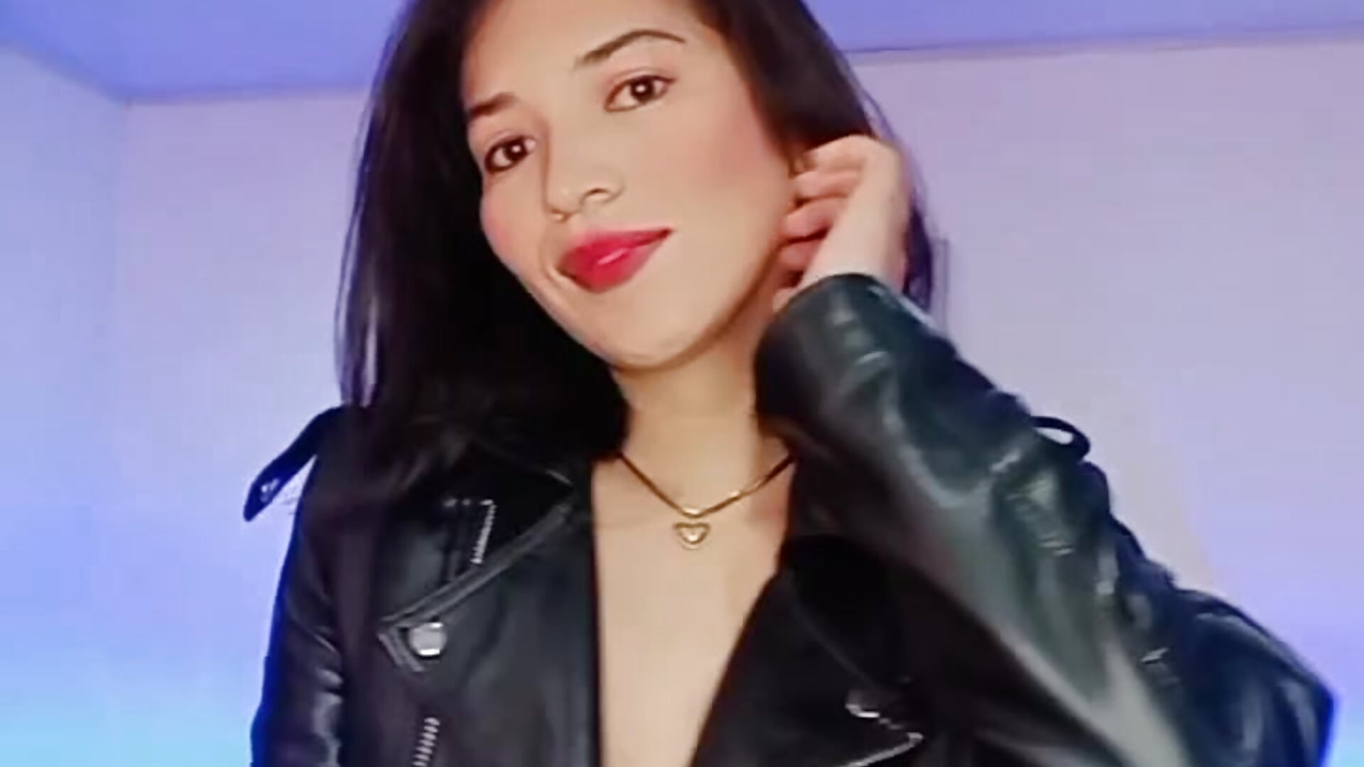 CUERO - video by lina_bedoya_ cam model