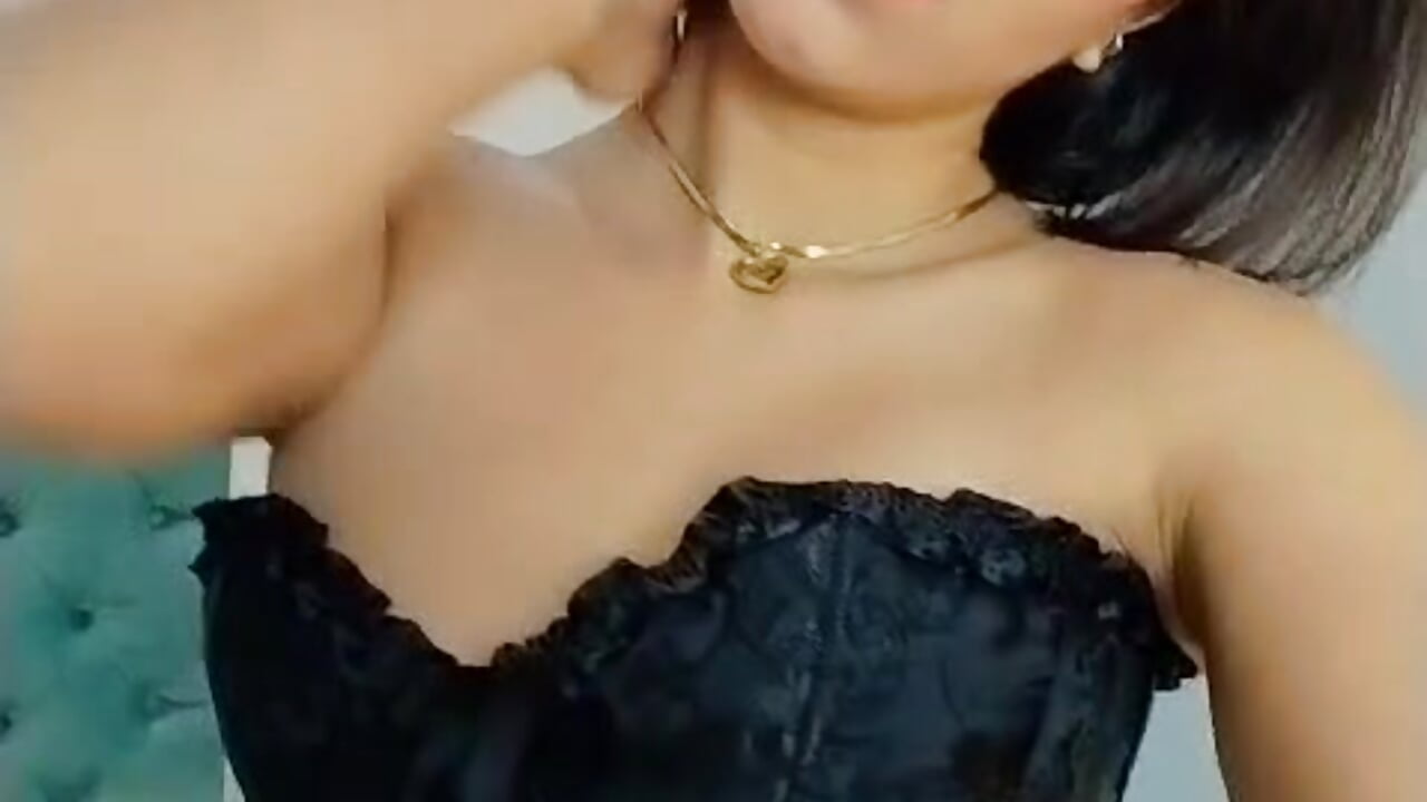 SUCK FINGER ♥ - video by lina_bedoya_ cam model