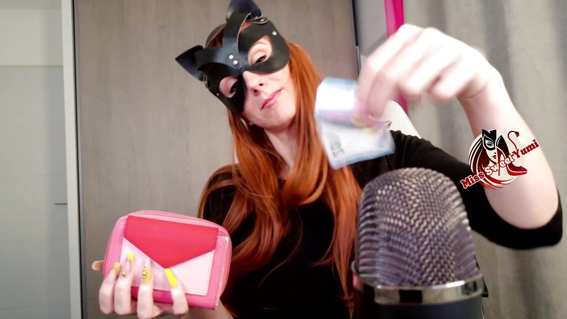 Teaser ASMR Allégeance et Services à ta Majesté Royale,mp4 - video van MissSweetYumi cam-model