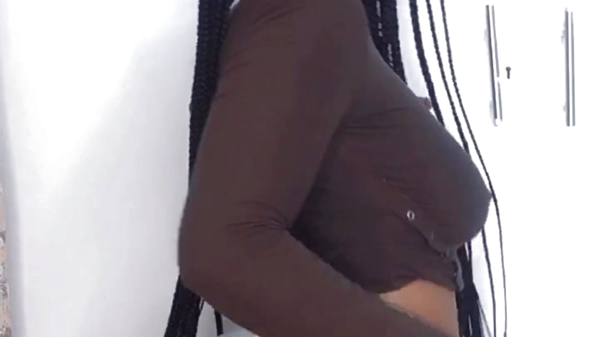 A lil big of ass shaking
