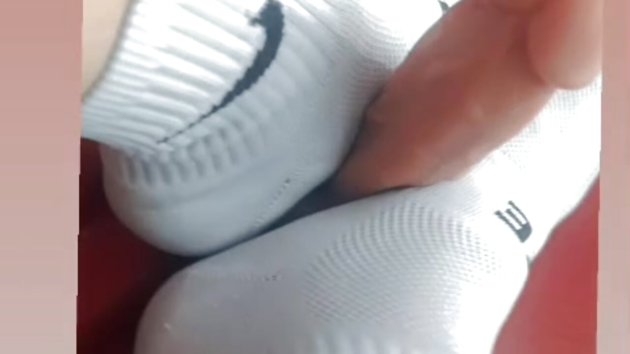 you like my socks on your cock – video od webkamerové modelky Juliet_Nasty