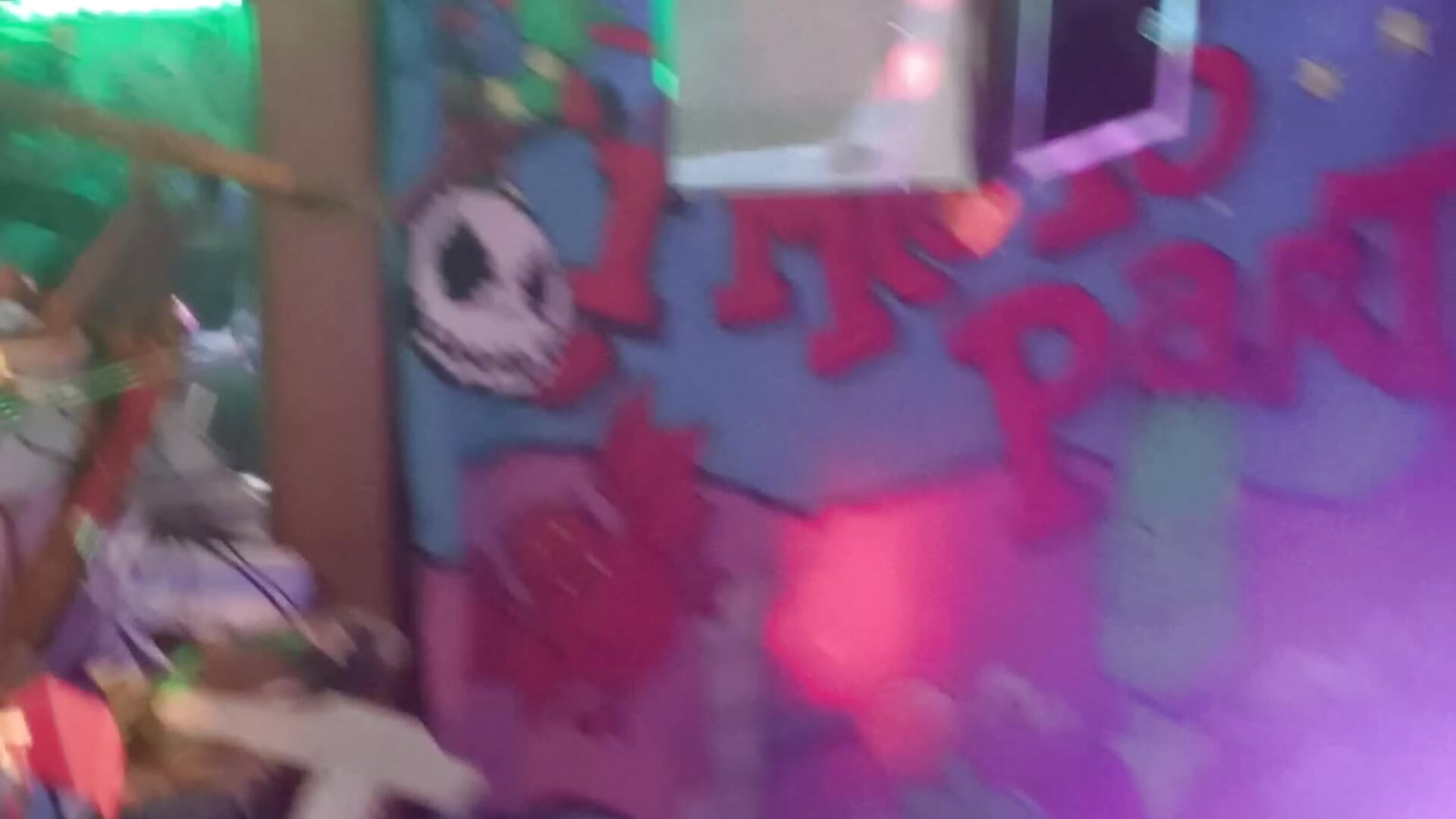 Trippy – video af Straightkinky