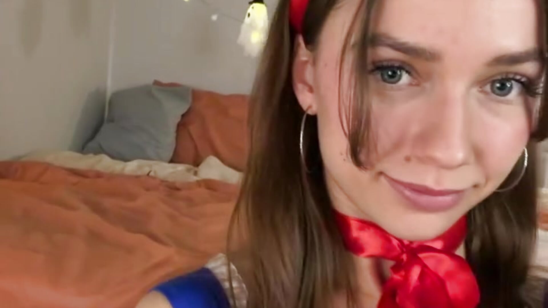 Naughty Snow White is looking for her dwarf, who will punish her 🍎– new_Claire kameramodell videója