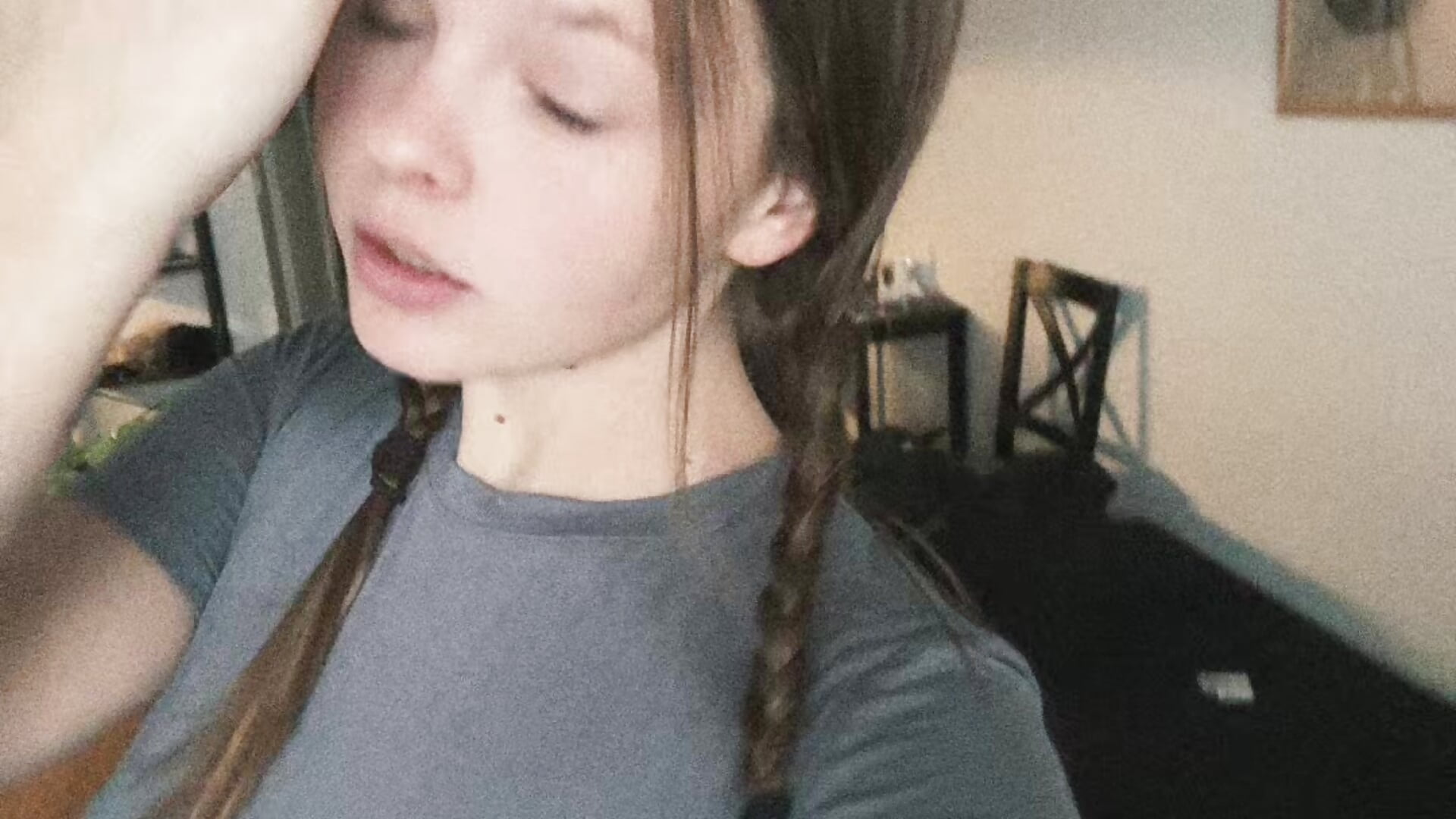 Kiss you - فيديو من KateSweet999 موديل الكام