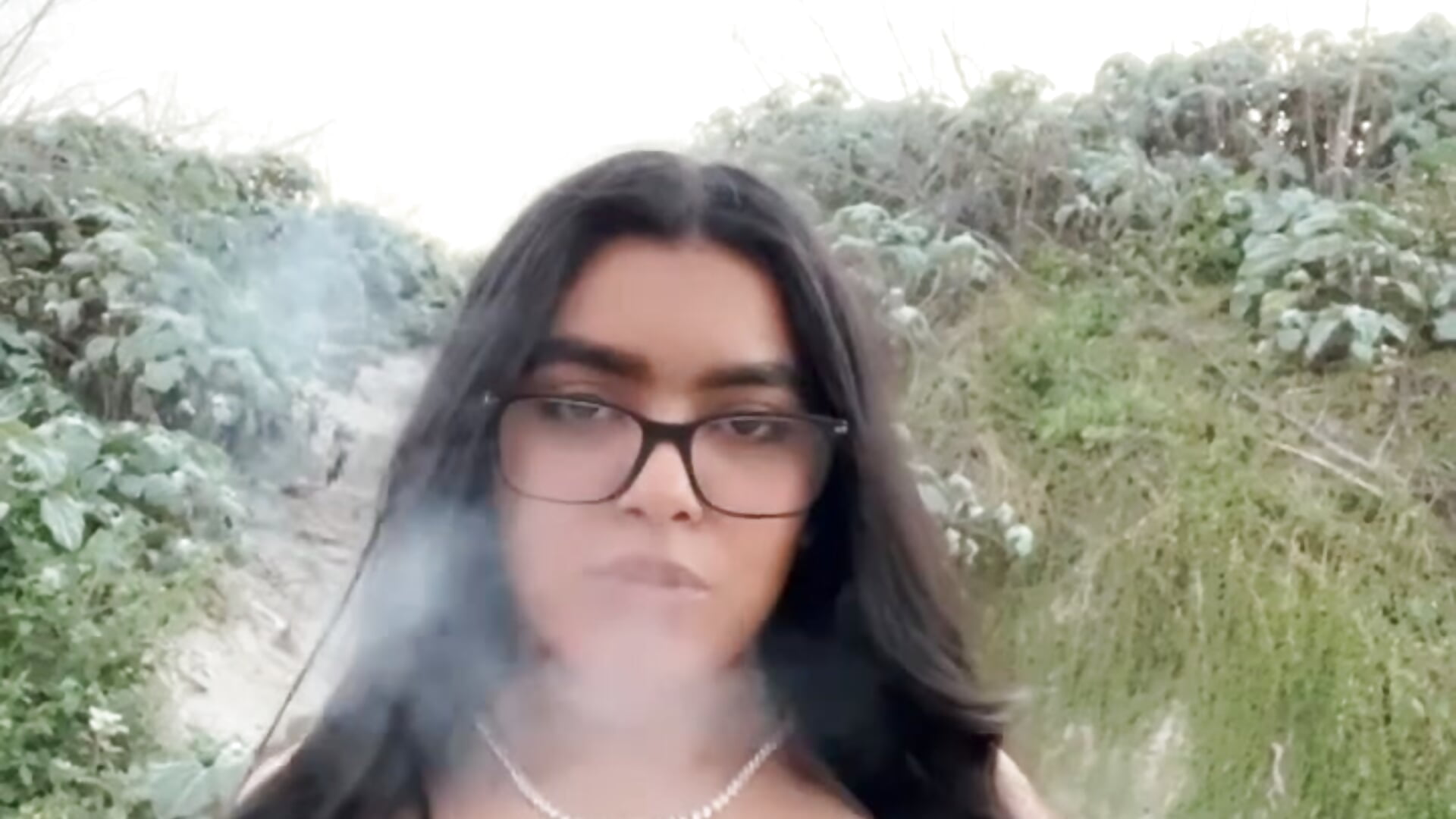 🌊☀️👙 🏝️ 🏖️ - video by YaYa_Thickkii cam model