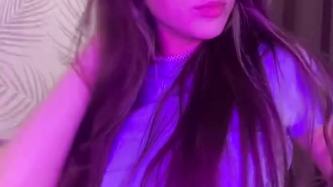 ♥ - video by Annie_Deam cam model