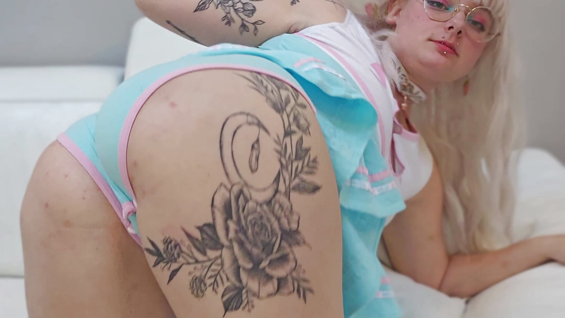 Twerk en body mignon - video av LaskaLeRoomba cam model