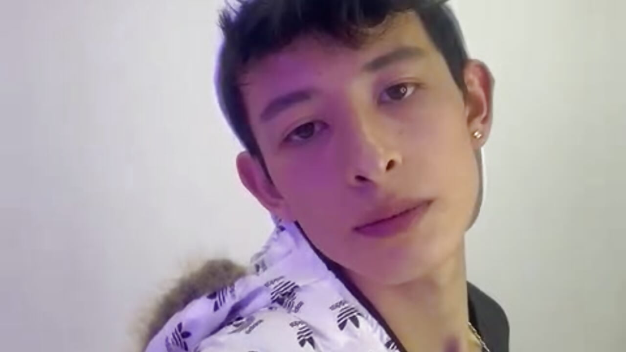 Hey Guys! – video modela na kameri MaikCarver