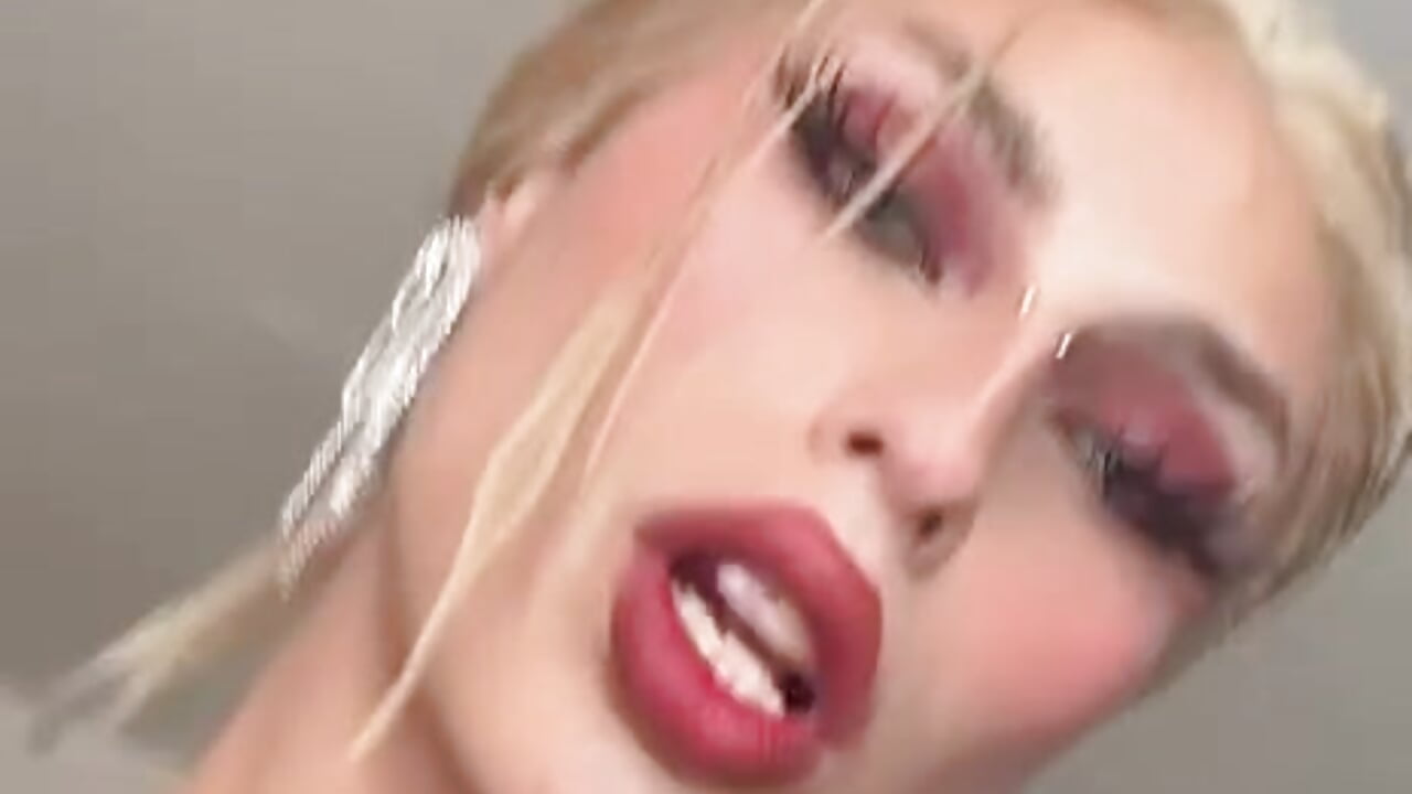 Me pone sashimi – video modela na kameri katt-mistique666