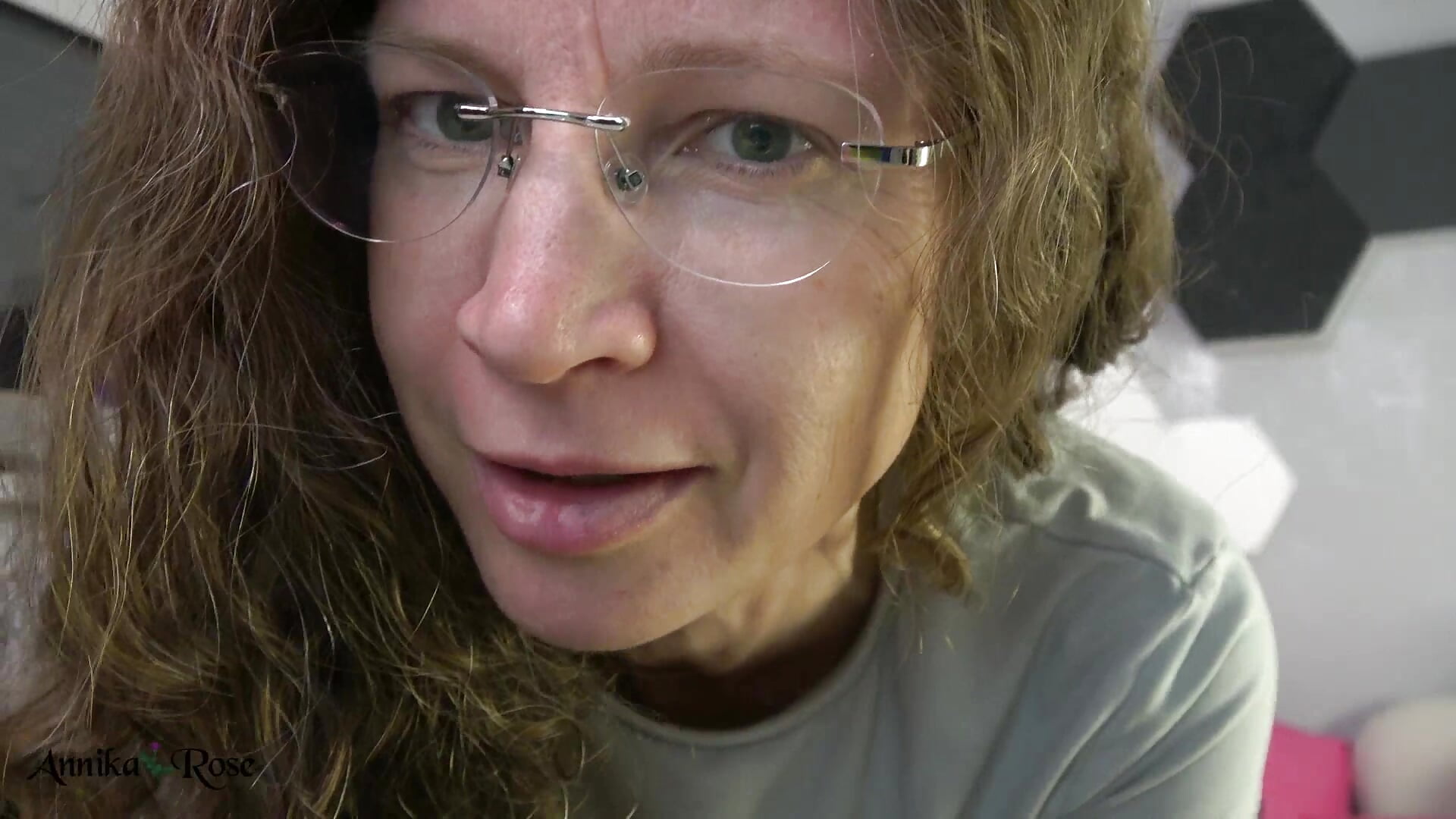 Vorher Muschi glotzen, dann KG!  Ich bin ja #gönnerhaft und damit du dir was Geiles gönnst, zeige ic - video by AnnikaRose cam model