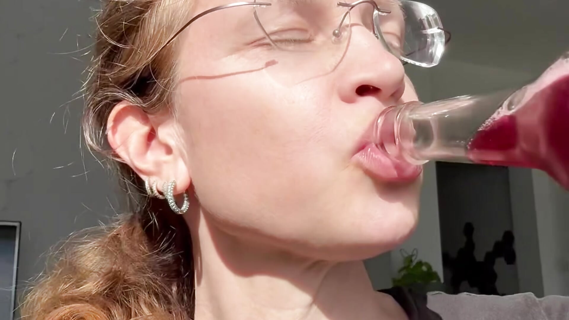 Danke für das Geburtstagsgeschenk! 💋 #geburstag  Thank you for the birthday present! 💋 #birthday - video by AnnikaRose cam model