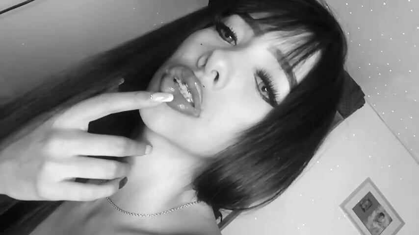 I want to appear even in your dreams 🖤🤍