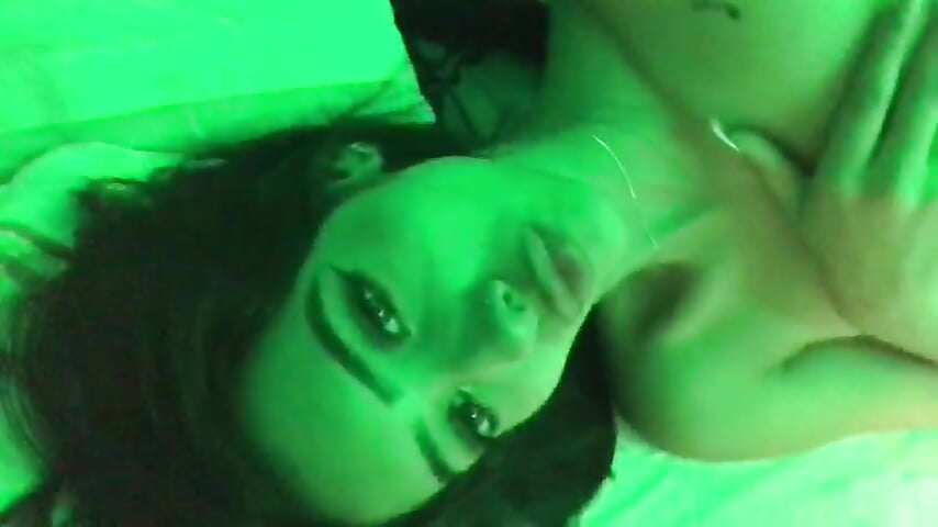 💚 I am that poetry that you have not been able to read 💚 - video by liccy_hall cam model