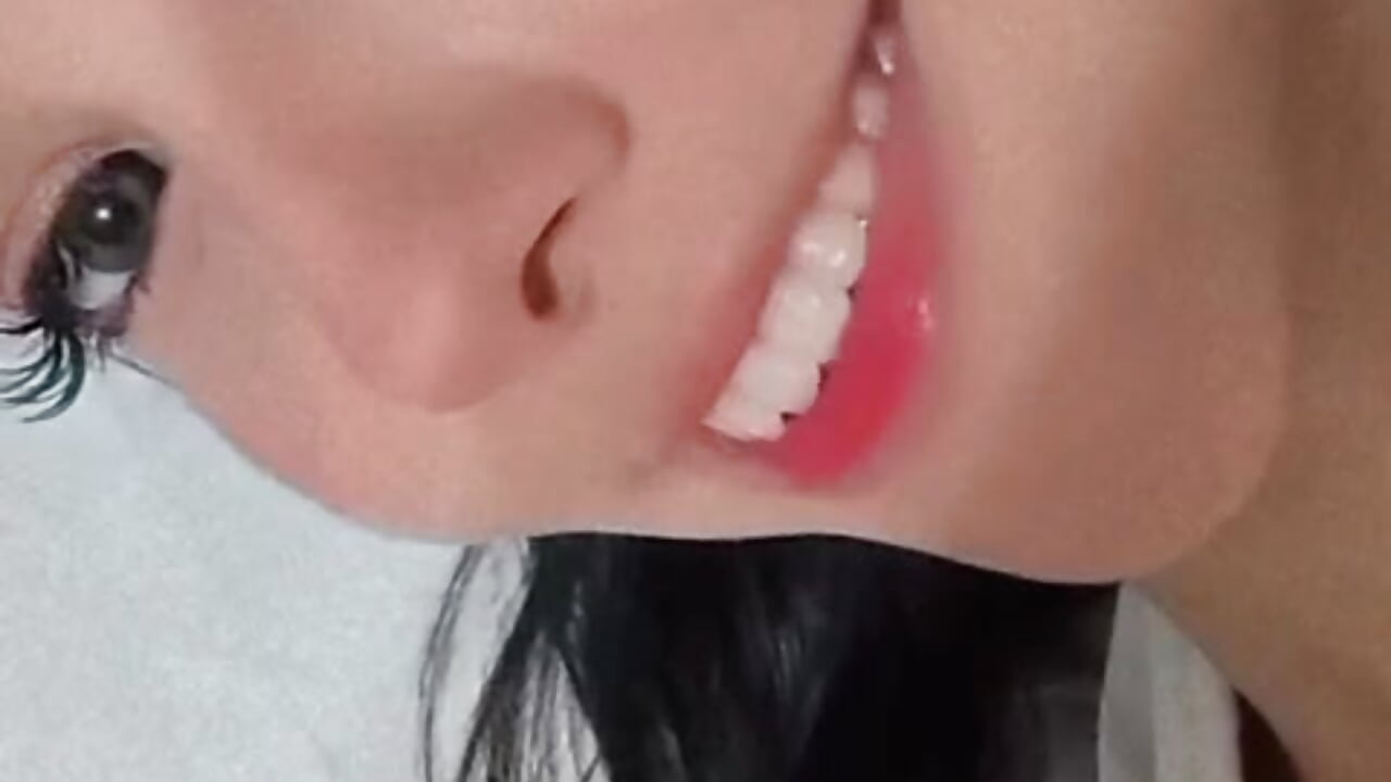 I don't know how to get out of your head - video by liccy_hall cam model