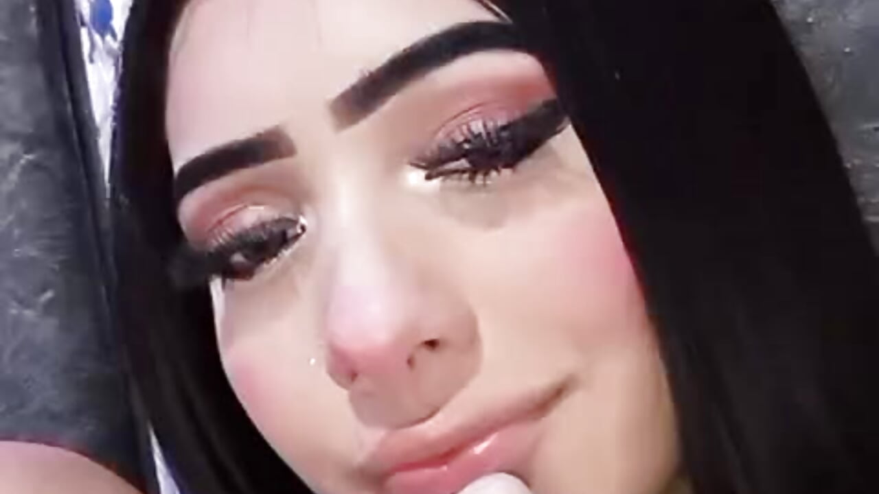 Be careful, my gaze can freeze you - video by liccy_hall cam model