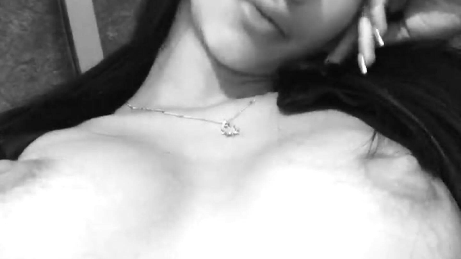 The only thing I want tonight is that you suck them 🍒 - video by liccy_hall cam model