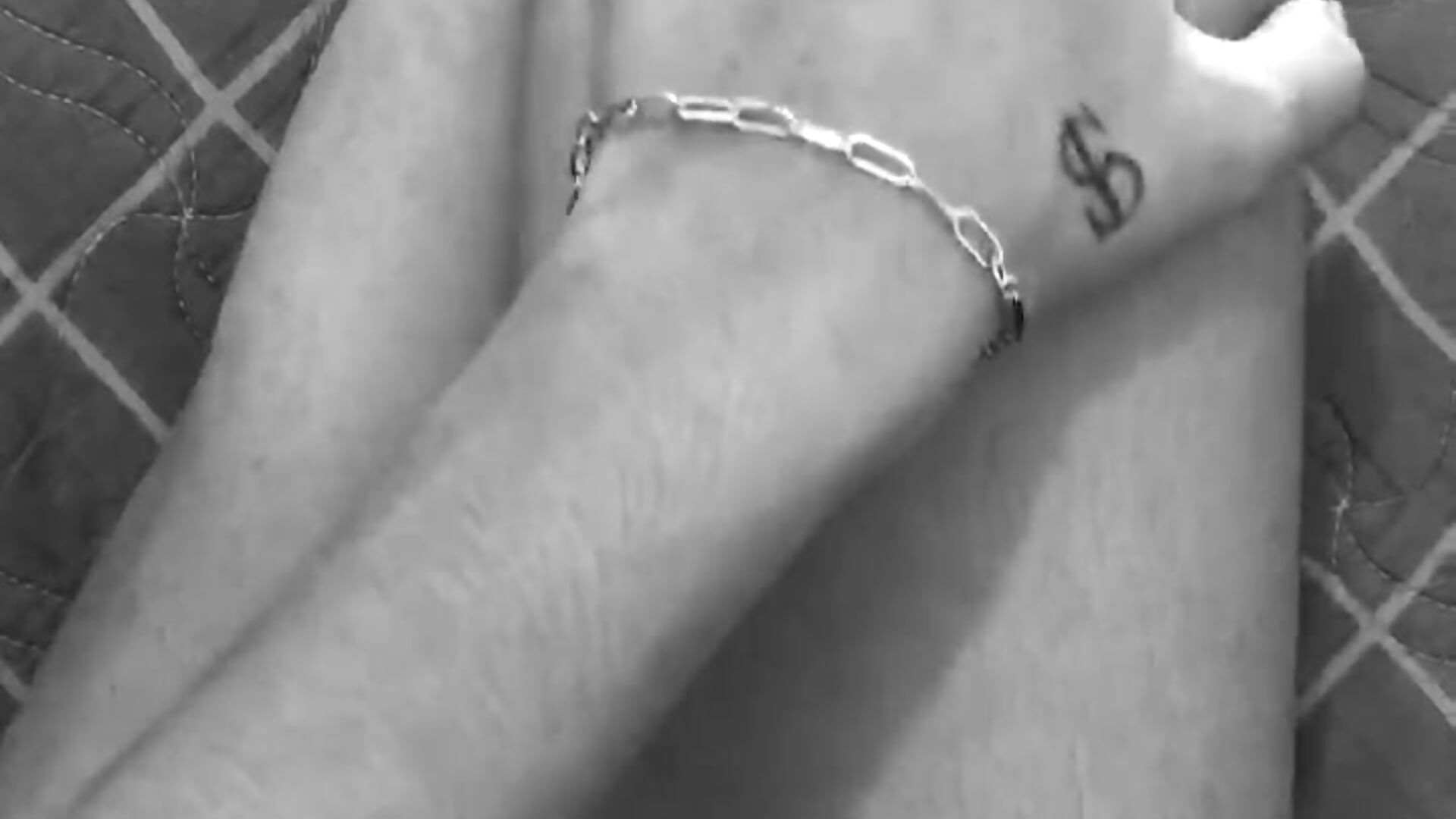 It passes like a brush over my body. - video by liccy_hall cam model