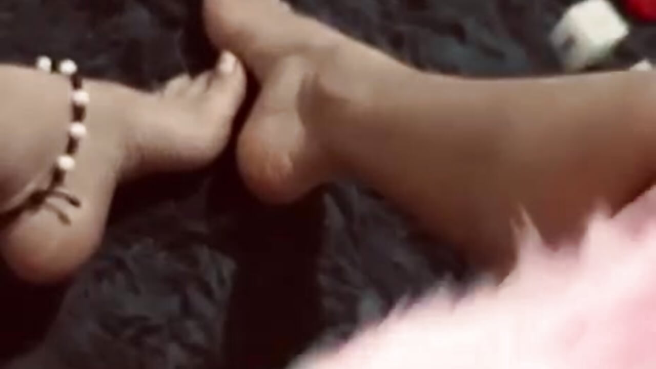 Light as a feather - video by liccy_hall cam model