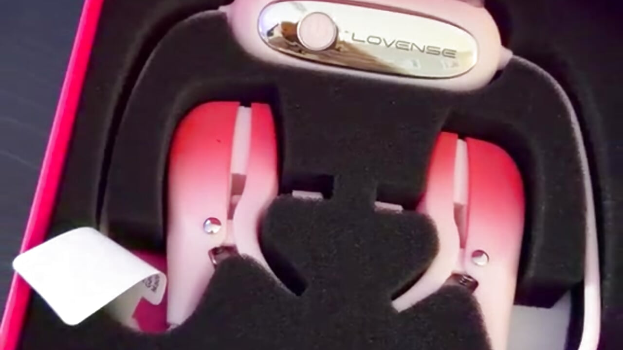 NEW toy its on fire!🔥😈 - vidéo du modèle de showcams roxannegomez