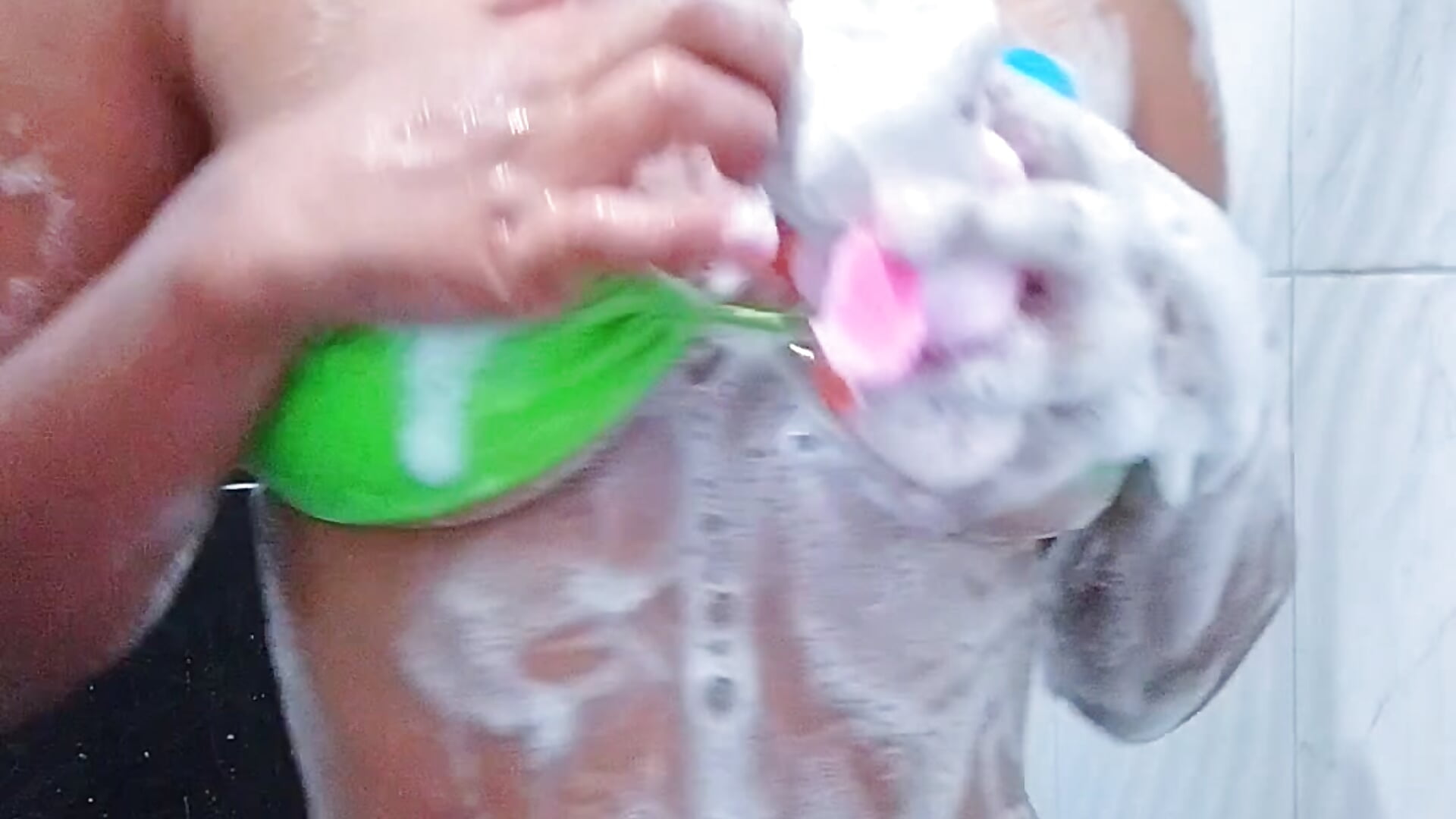 Naughty bubbles on my skin 🫧🫧 - video by pleasure_and_fantasy cam model