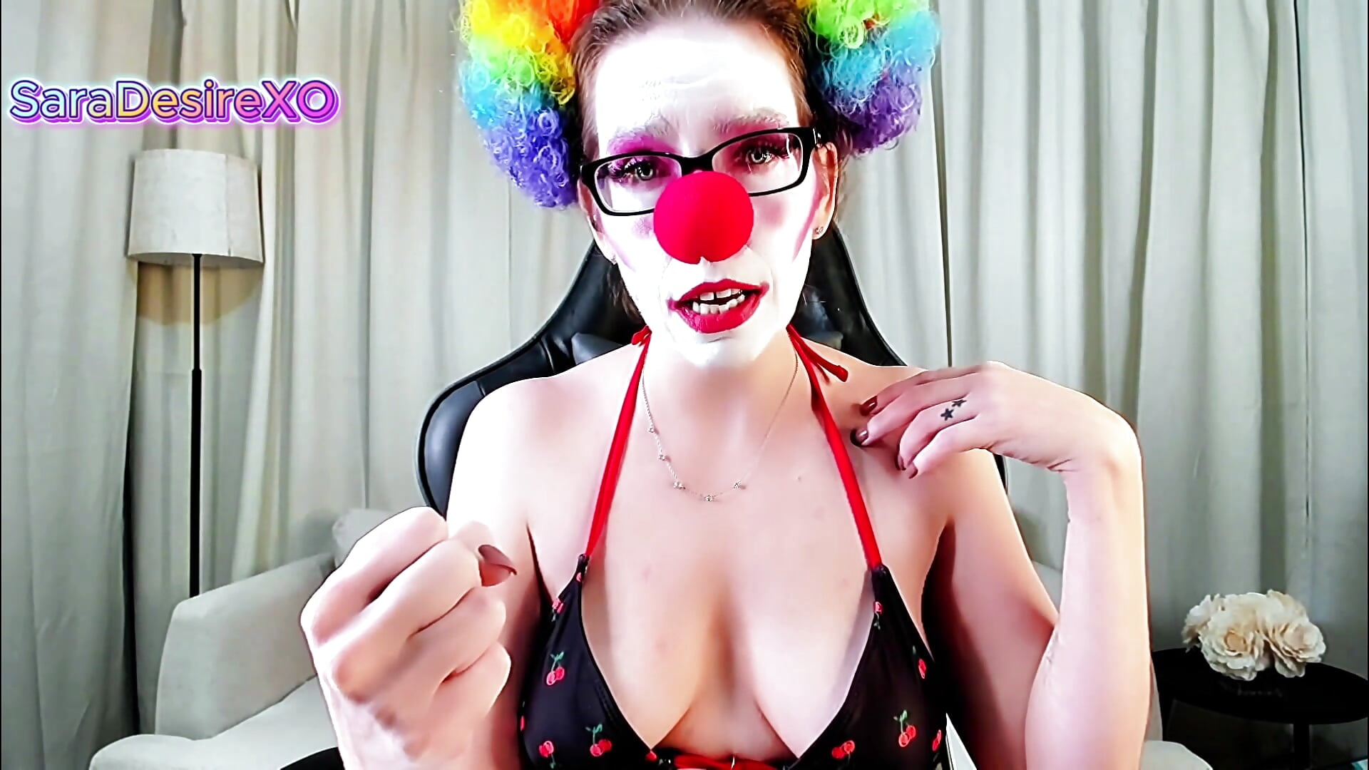 You probably jerk the fuck off all the time on autopilot like it's a fucking chore. Just get it done - video by SaraDesirexo cam model