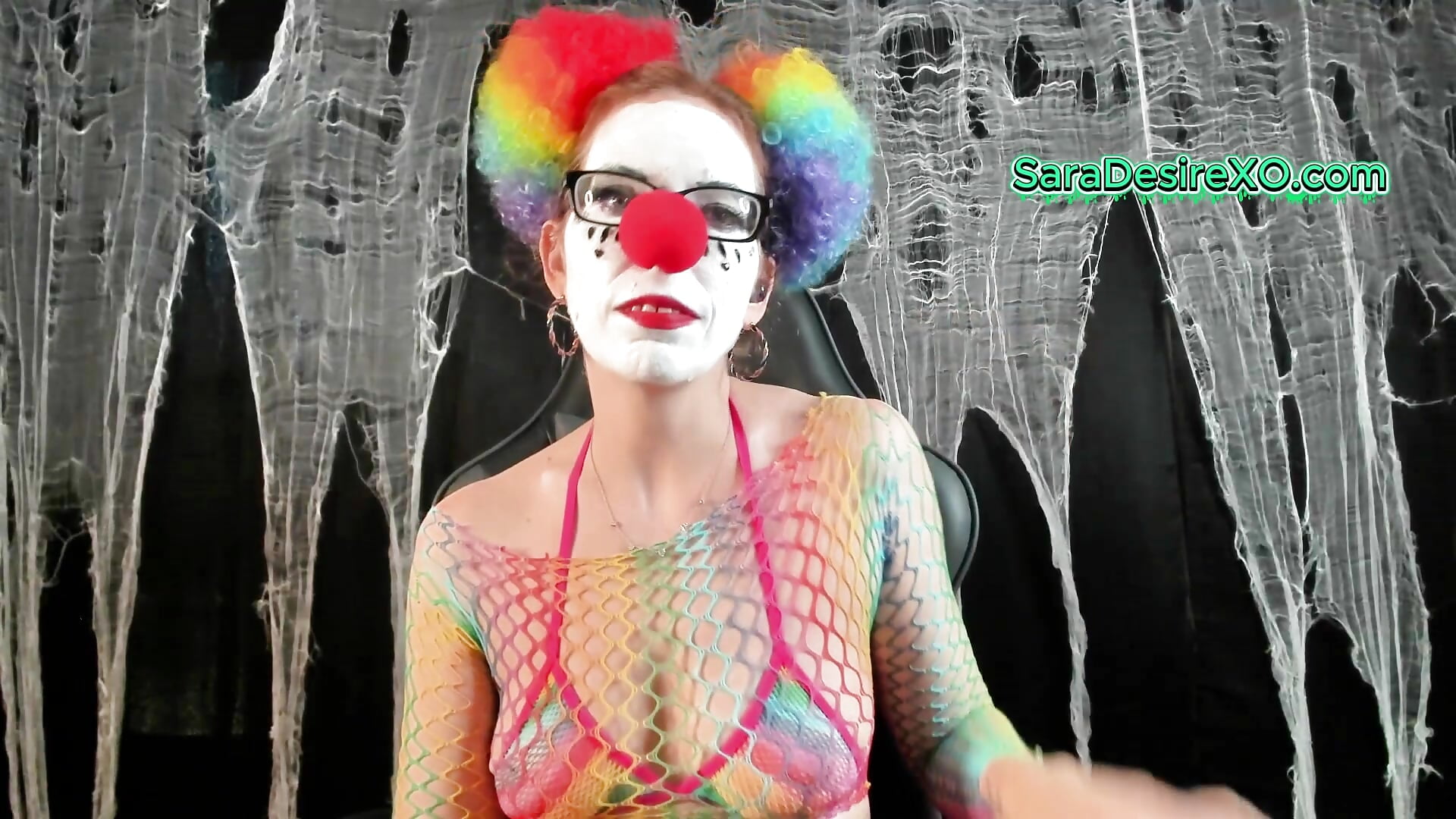 Financial Meltdown - Mind Melting Femdom Frenzy - Empty Your Bank Account NOW, Slave! - Sara Desire - video by SaraDesirexo cam model