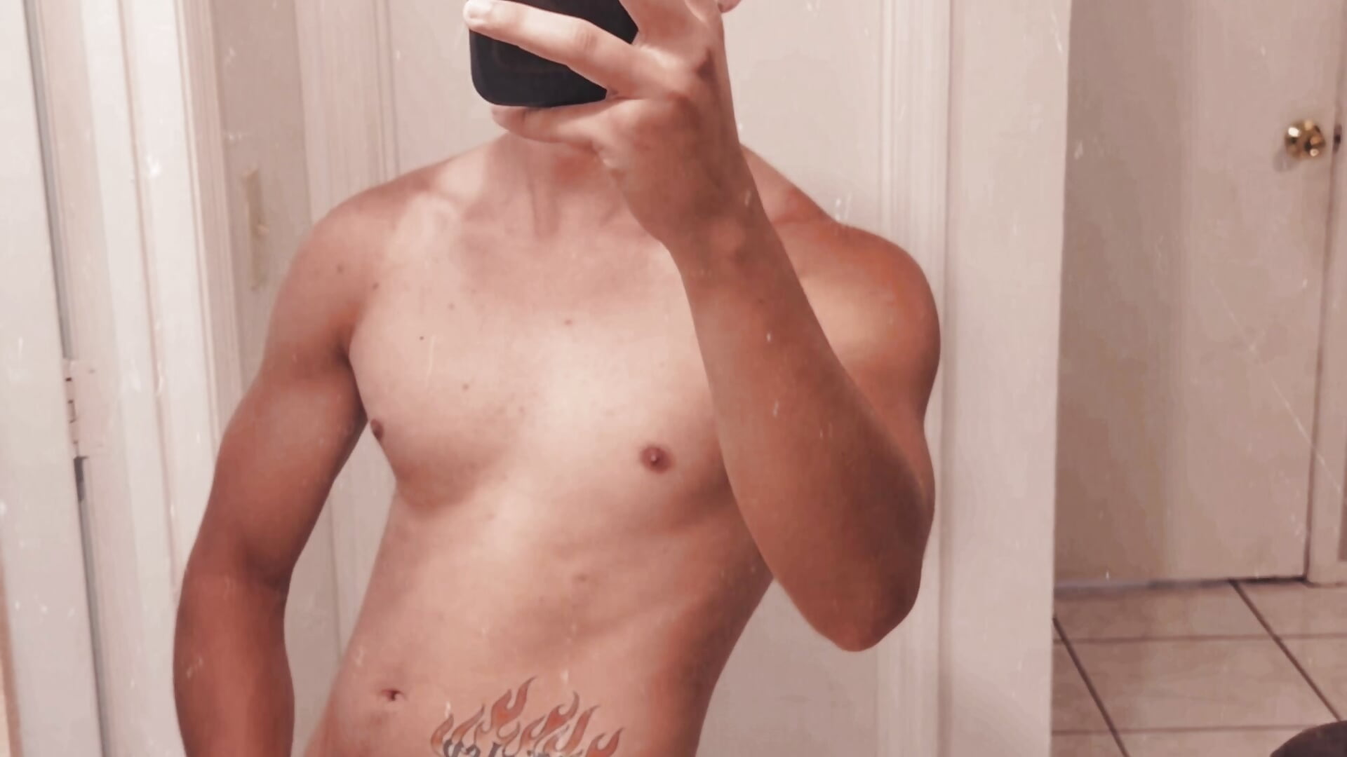 Im fire 🔥 - vidéo du modèle de showcams Jose_rz