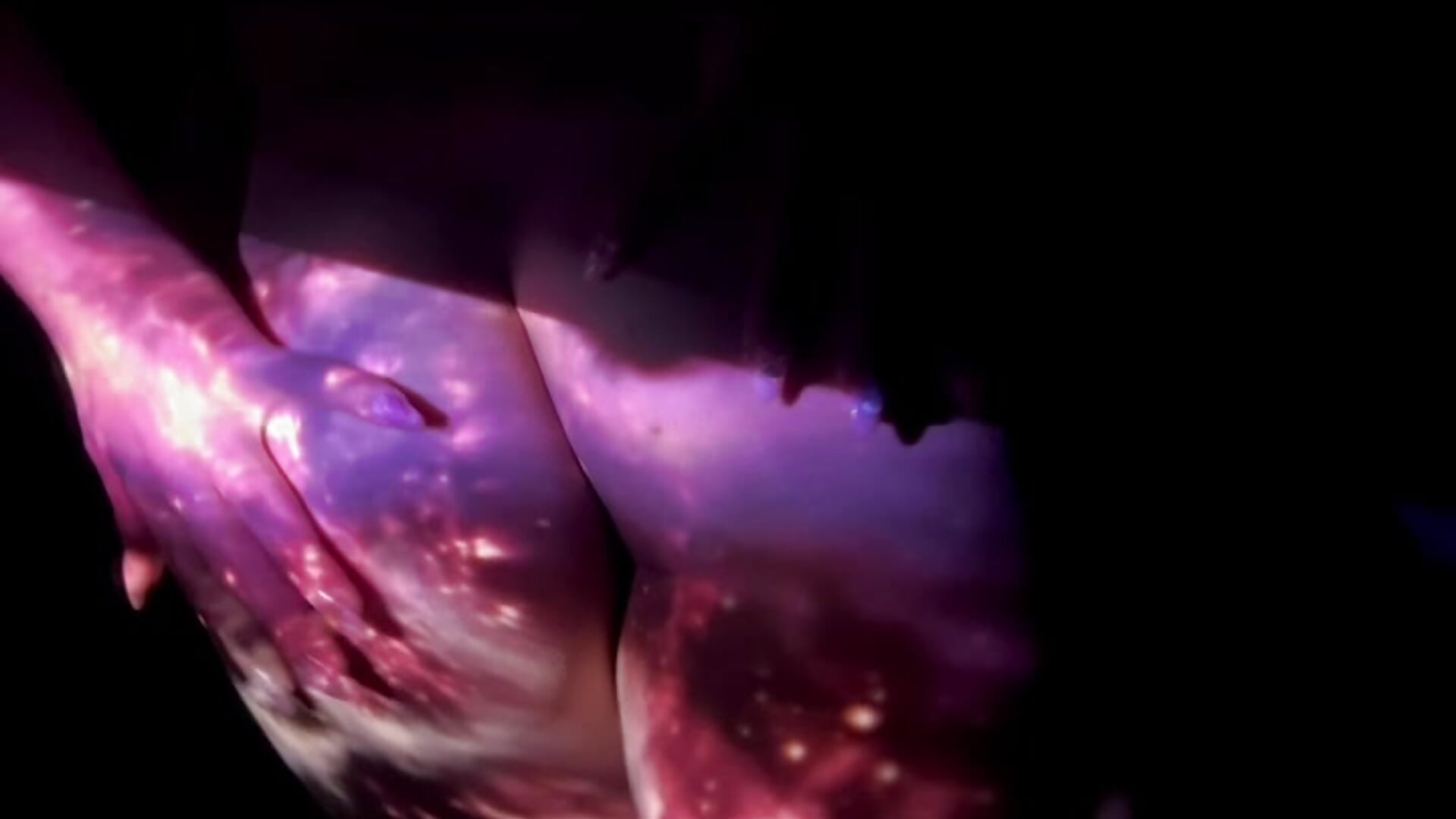 Special light show in my naked body <3