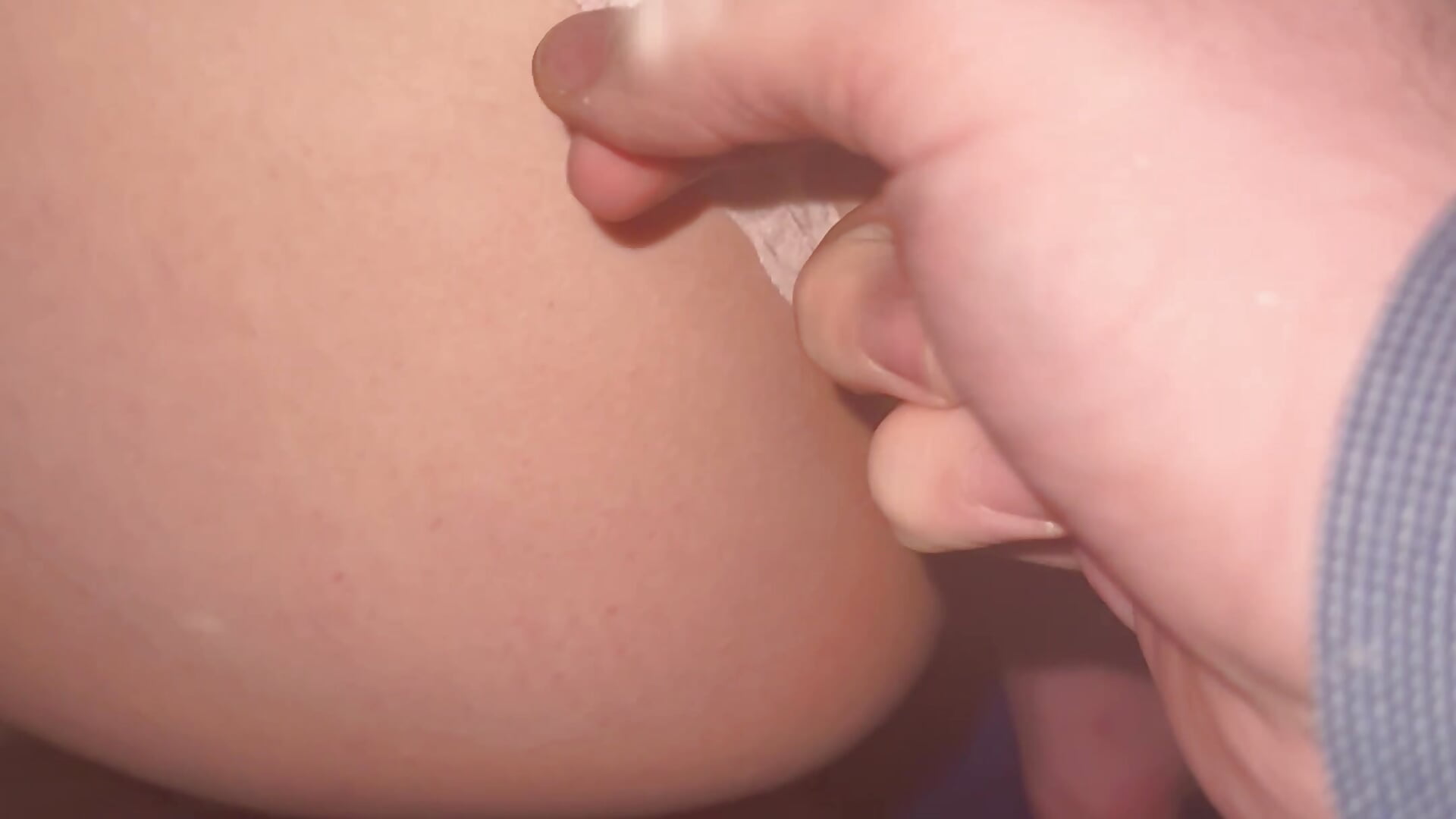 Cumshot auf Arsch nach Autosex😛🫦