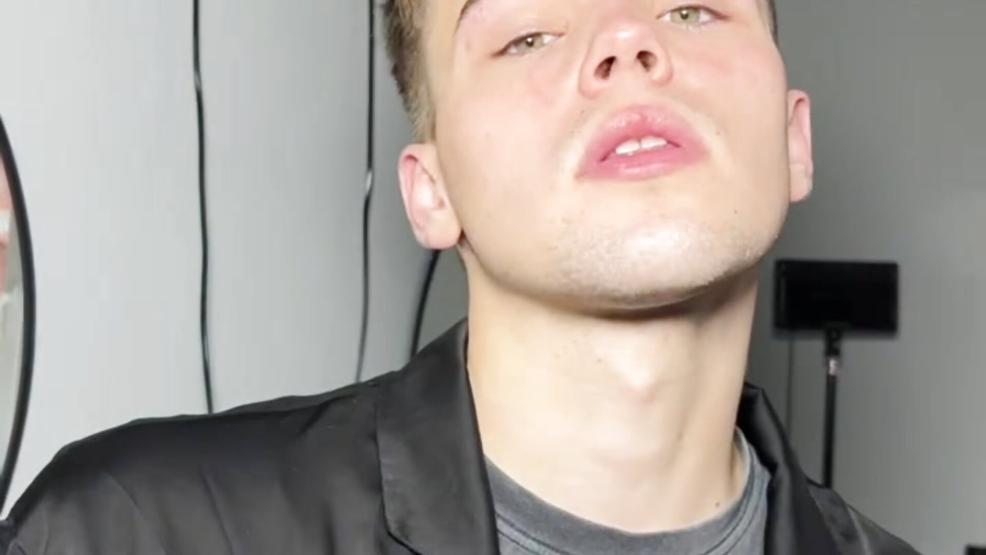 after beauty treatments - فيديو من simonvnl موديل الكام