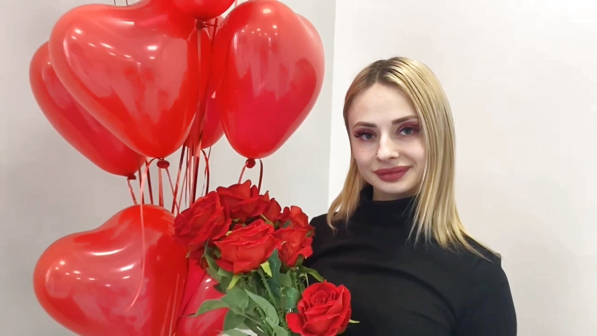 Valentine's Day♥ - video by PollyMillees cam model