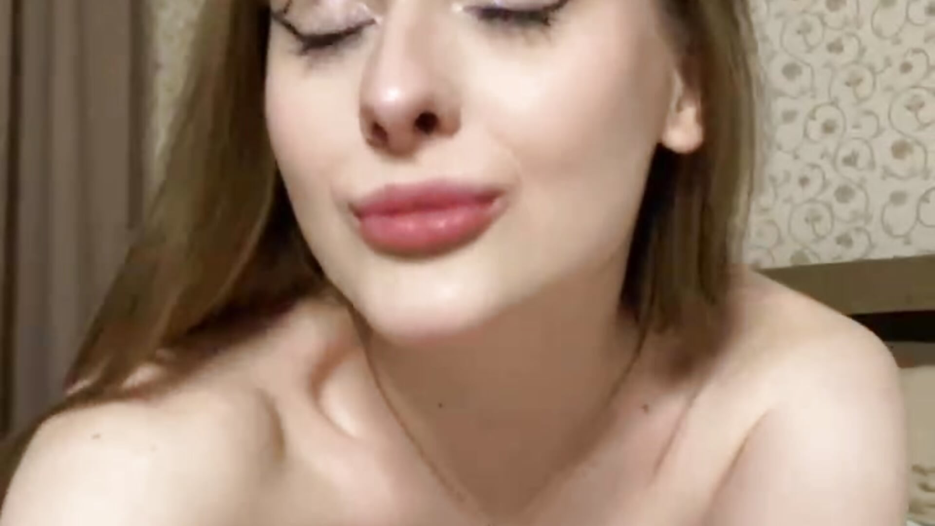 oh///horny vibe - video by zeecutie cam model