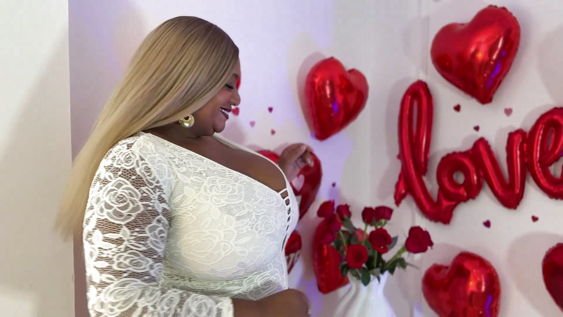 A little gift for my favorite Valentine... ❤️ - vidéo du modèle de showcams NahomiAndrew