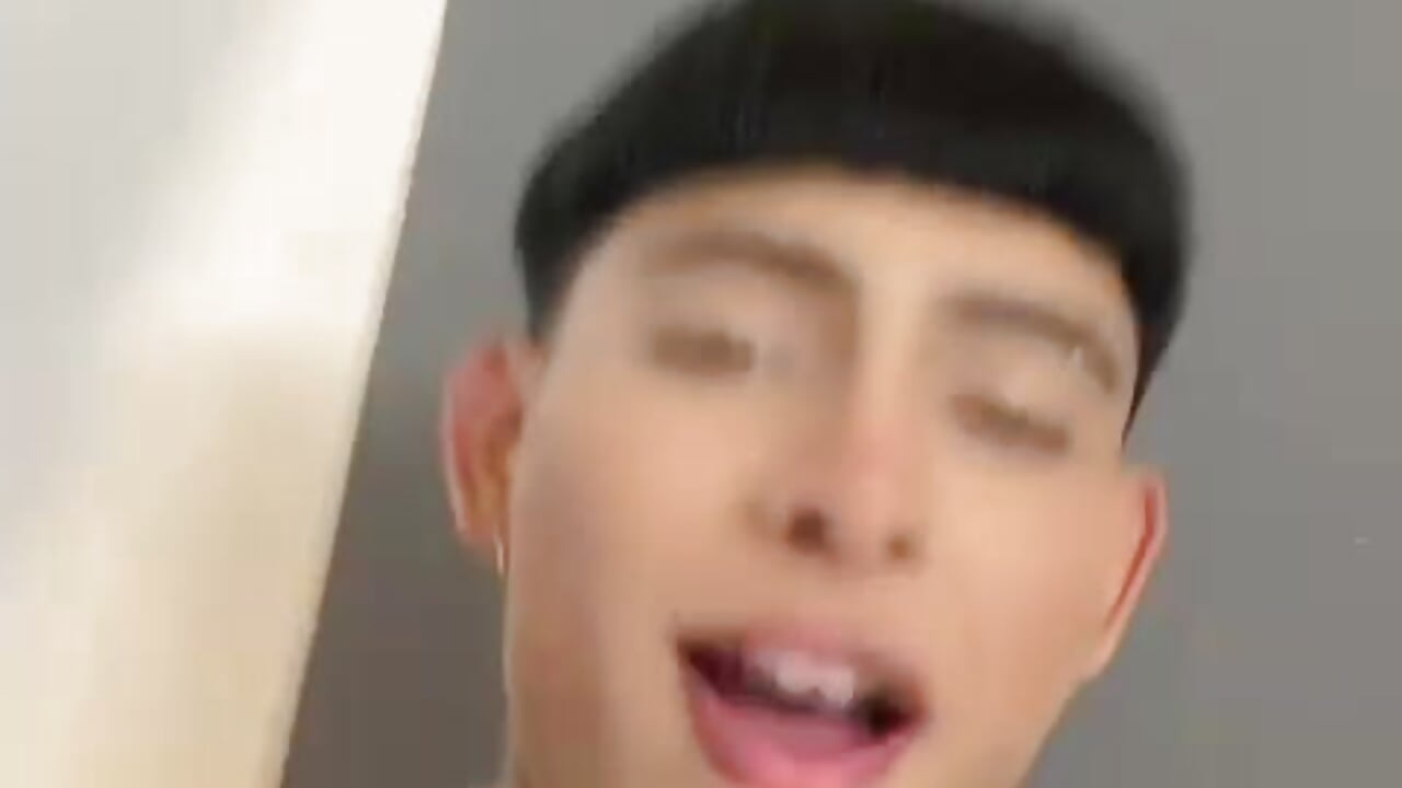 WhatsApp Video 2024-04-11 at 4,49,12 AM - video by Michaell_adams cam model